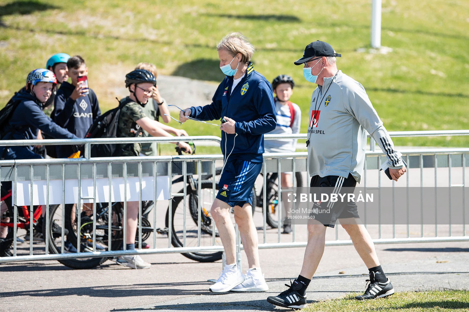 team manager Stefan Pettersson and Janne Andersson, head