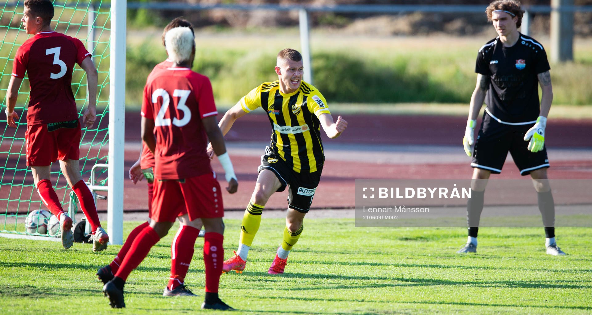 IFK Hässleholms Ivan Danielsson Andanovski har gjort 0-1