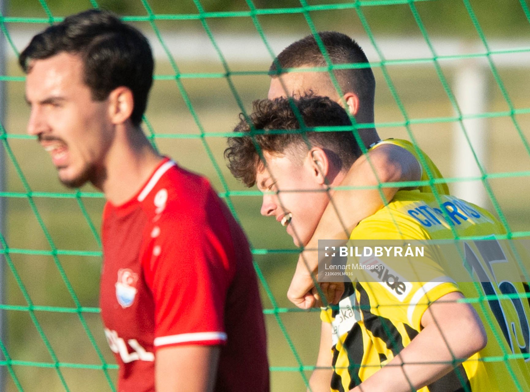 IFK Hässleholms Max Nilsson (född 2005) har nickat in