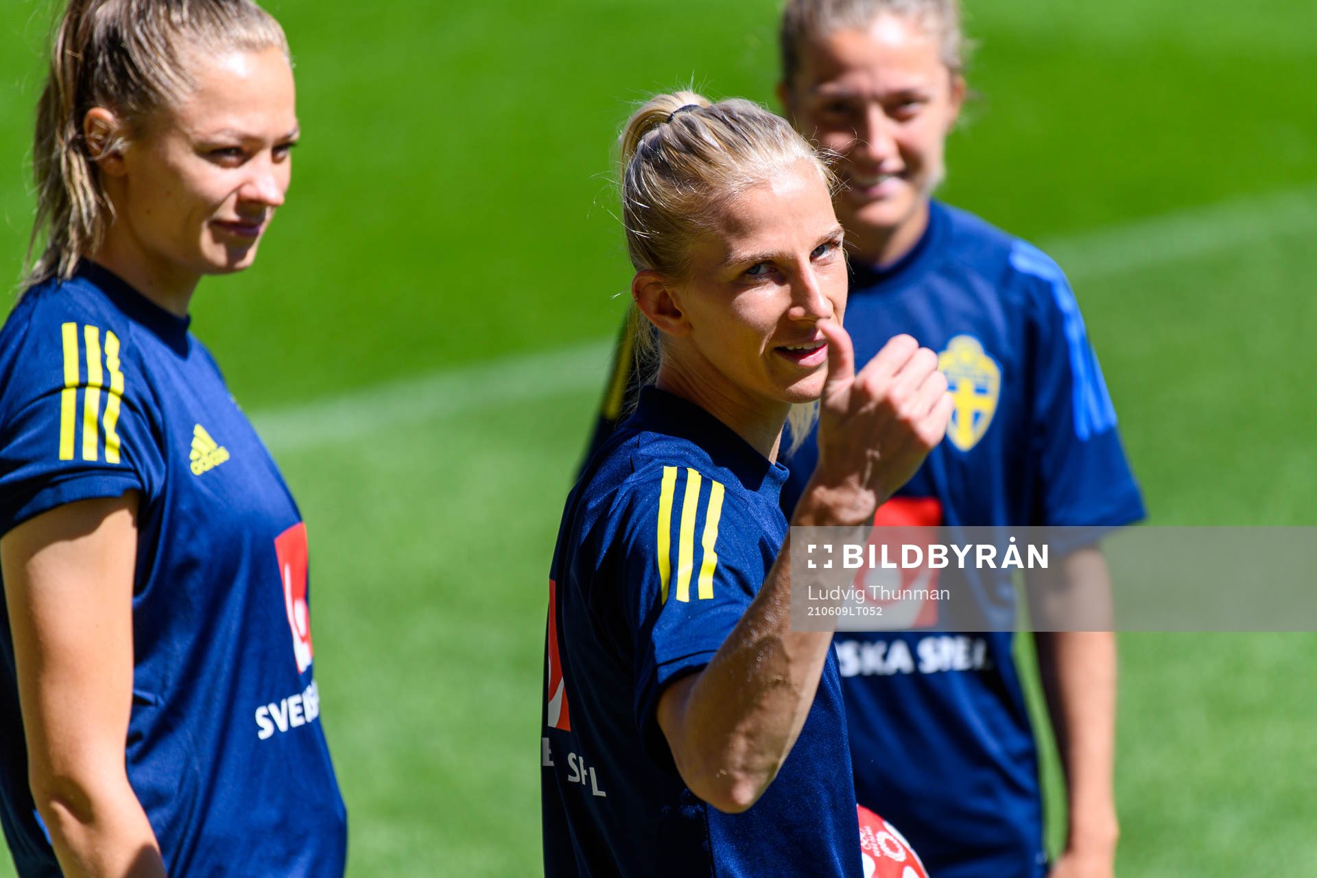 Fridolina Rolfö and Sofia Jakobsson