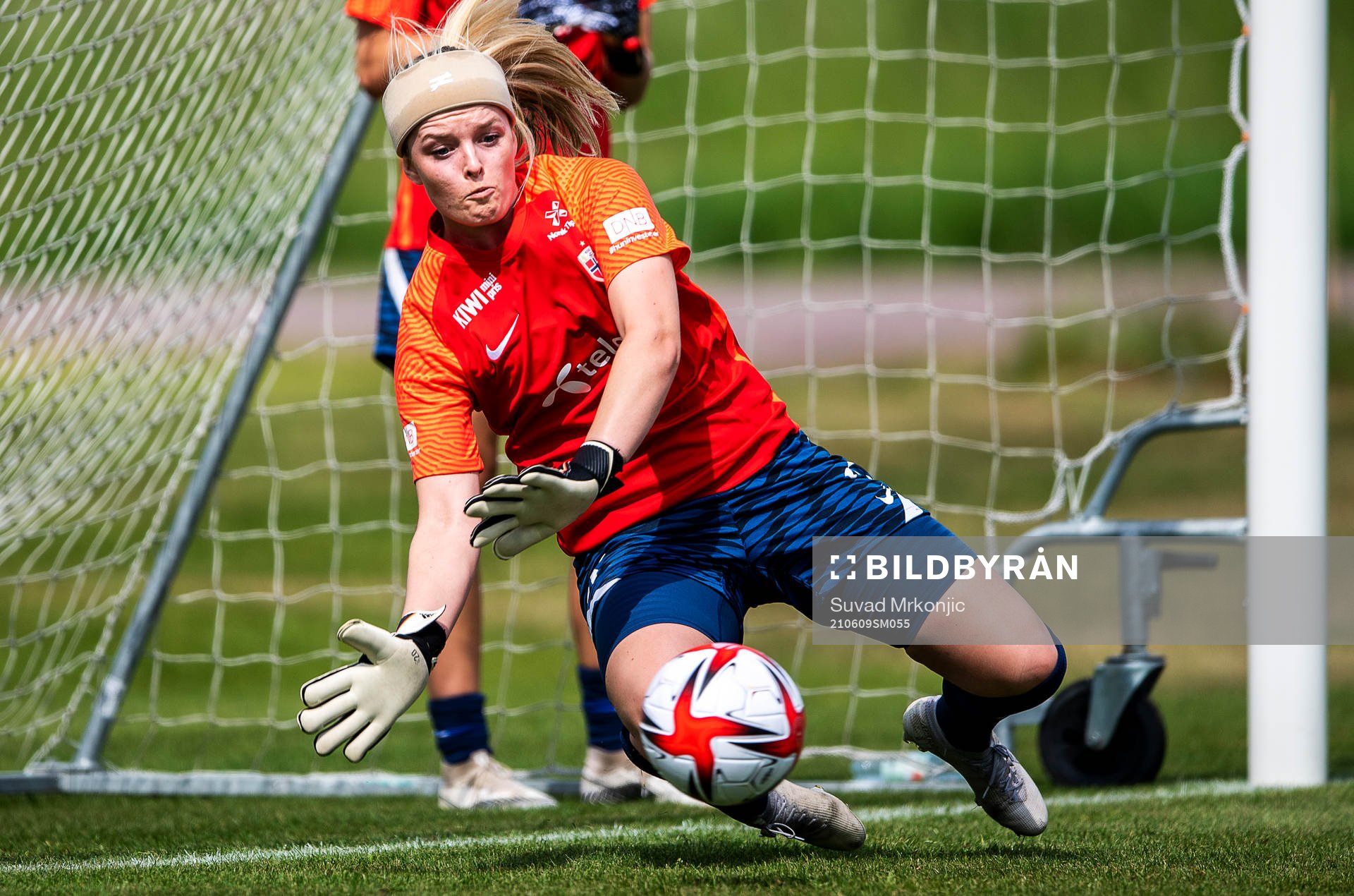 Goalkeeper Guro Pettersen of the Norwegian women’s