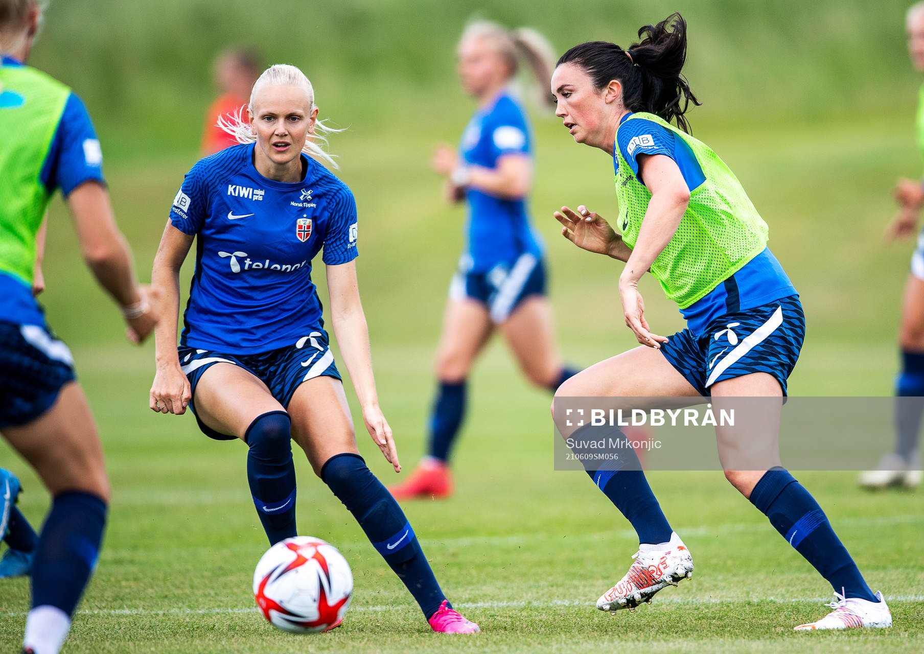 Karina Sævik and Ingrid Syrstad Engen of the Norwegian