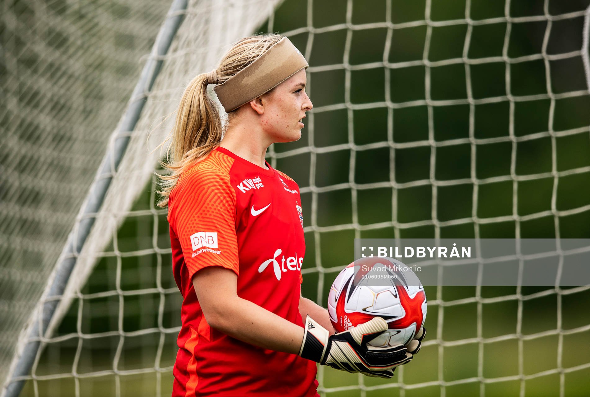 Goalkeeper Guro Pettersen of the Norwegian women’s