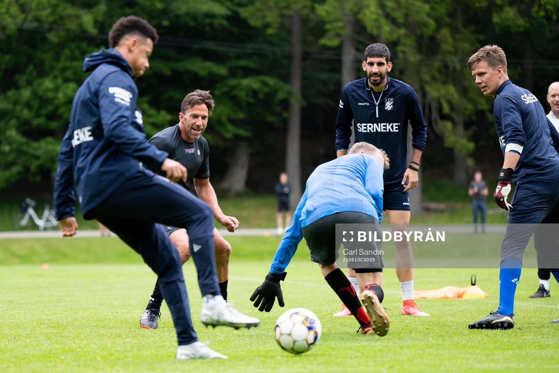 Frölundas Joel Lundqvist och  IFK Göteborgs målvakt