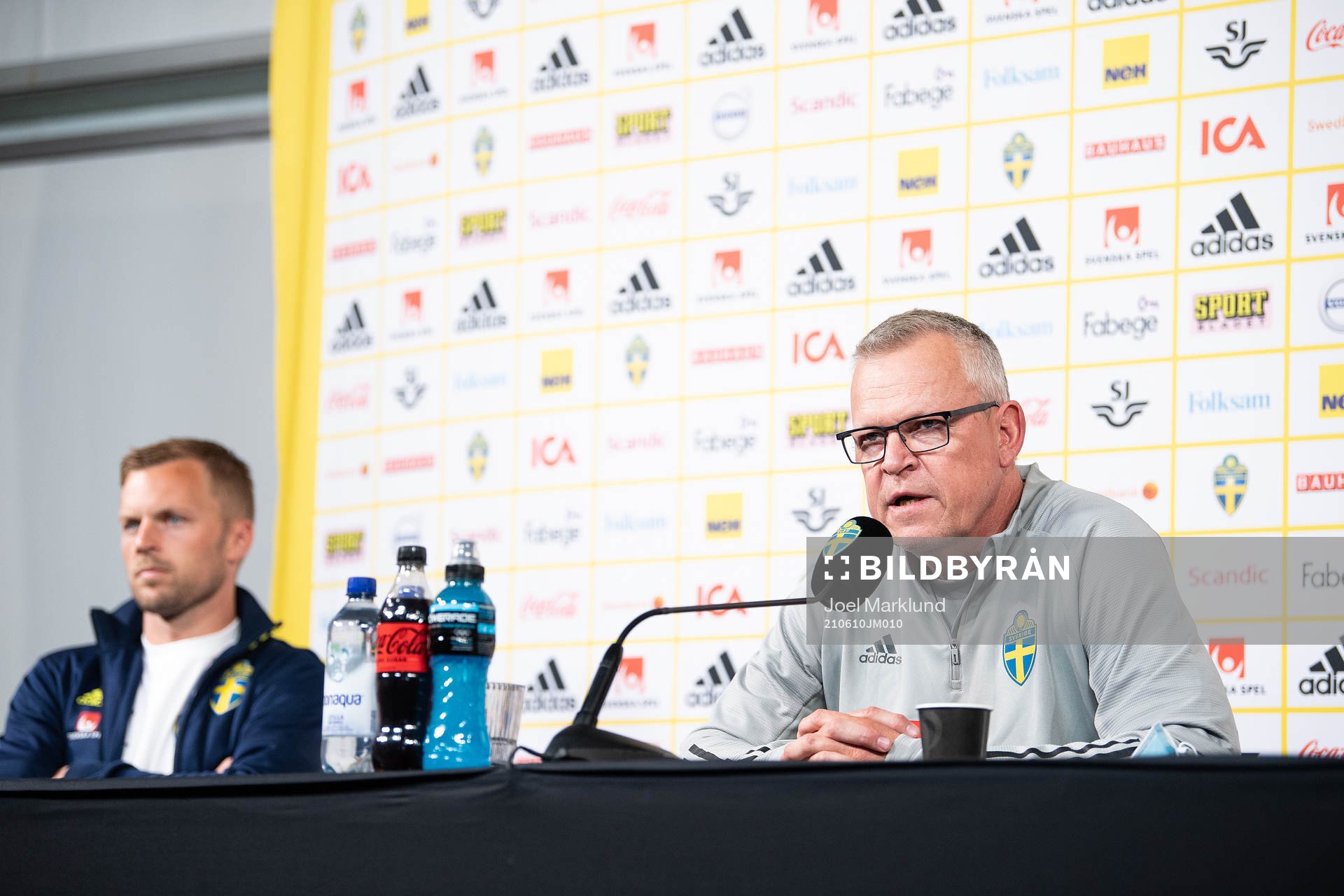 Sebastian Larsson and Janne Andersson, head coach of the