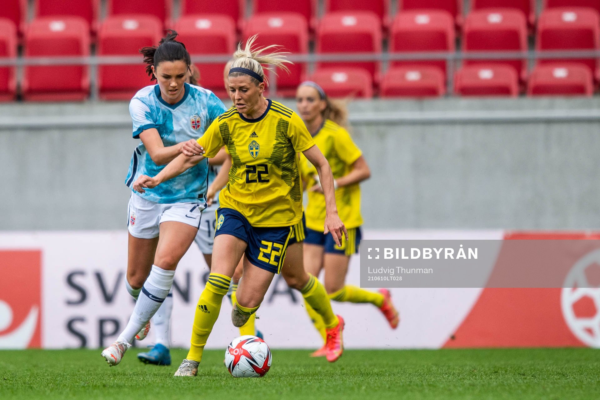 Ingrid Syrstad Engen of Norway and Olivia Schough of Sweden