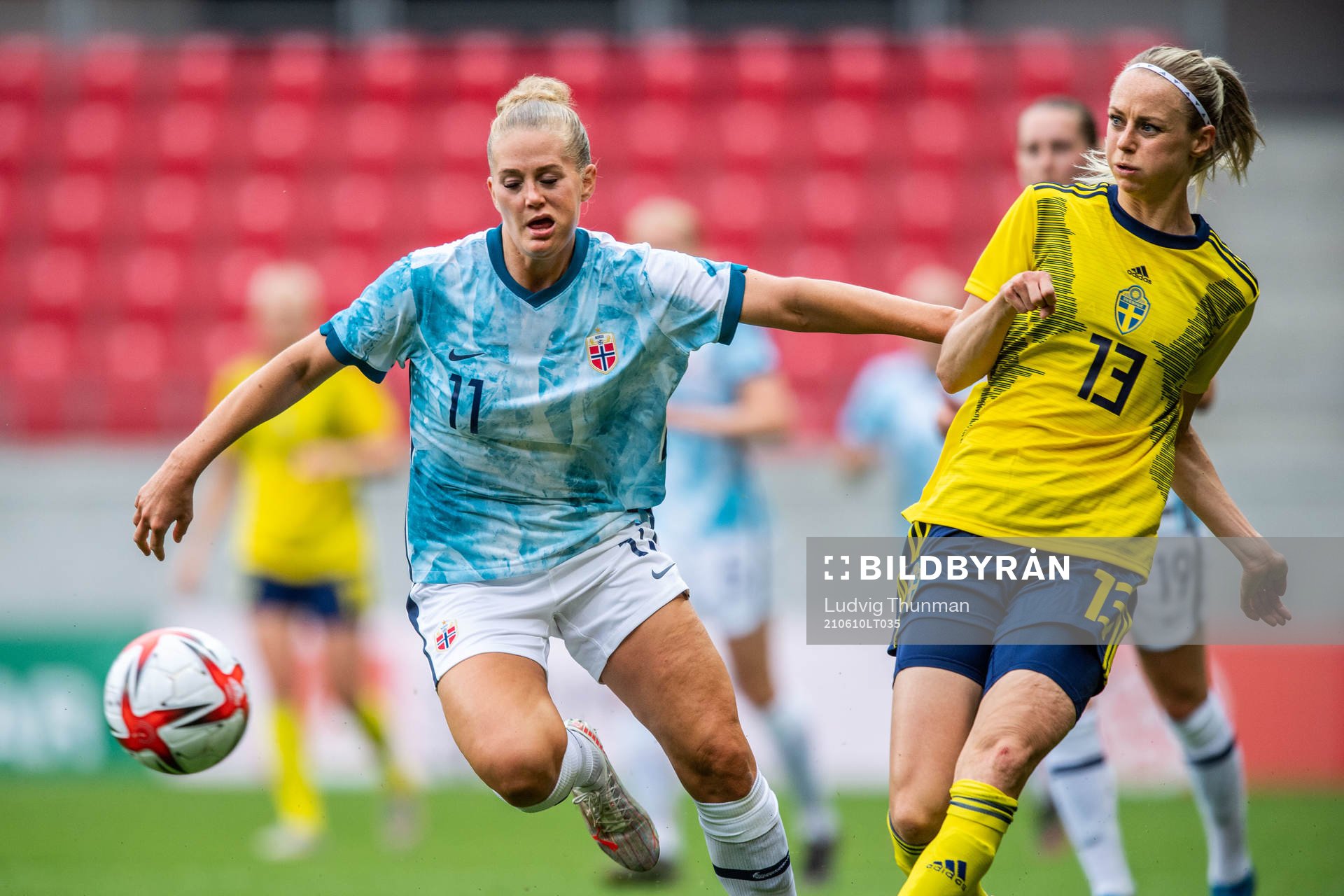 Lisa-Marie Karlseng Utland of Norway and Amanda Ilestedt of