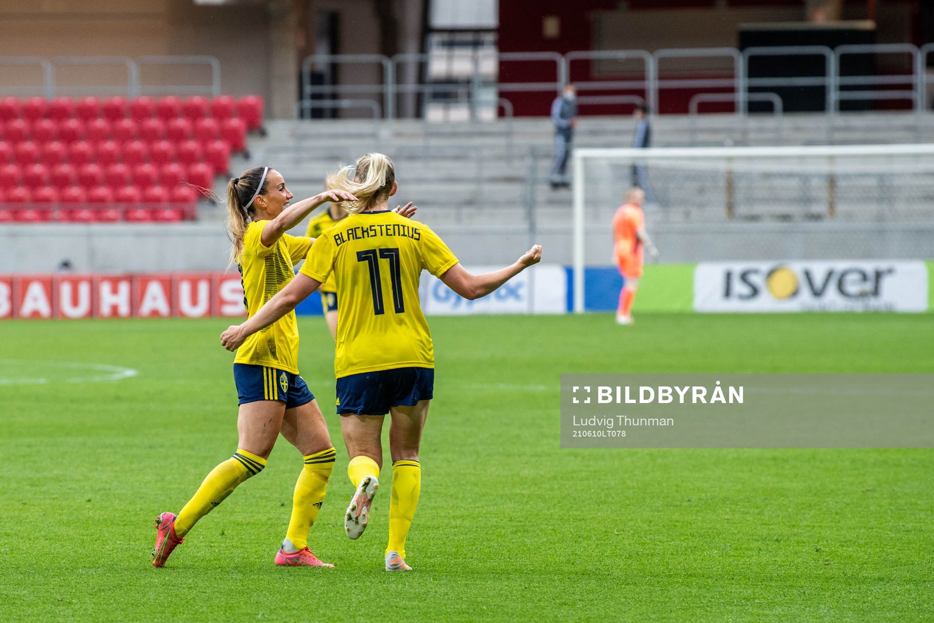 Stina Blackstenius of Sweden celebrates 1-0