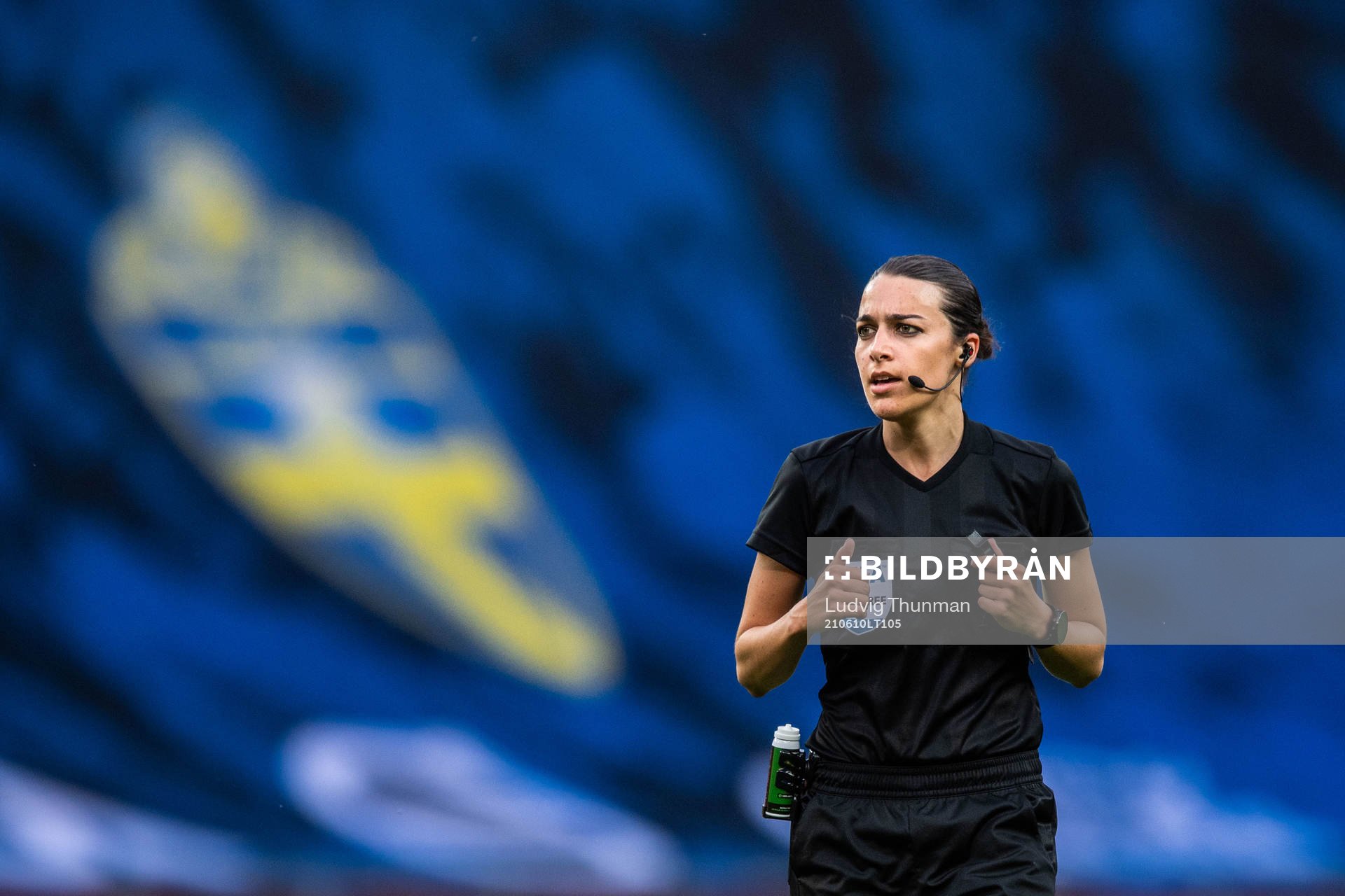 Referee Maika Vanderstichel