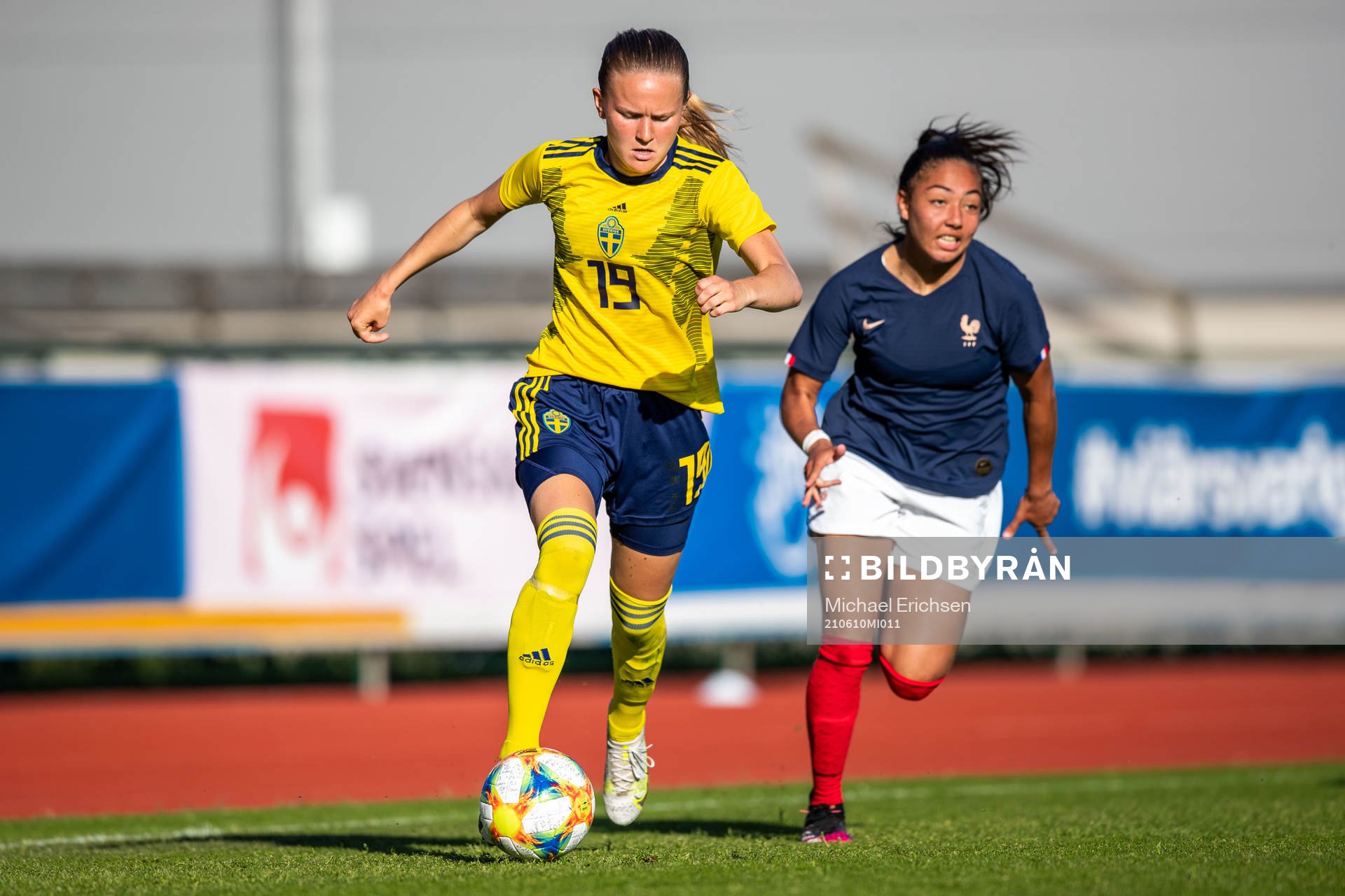 Sveriges Matilda Vinberg och Frankrikes Selma Bacha