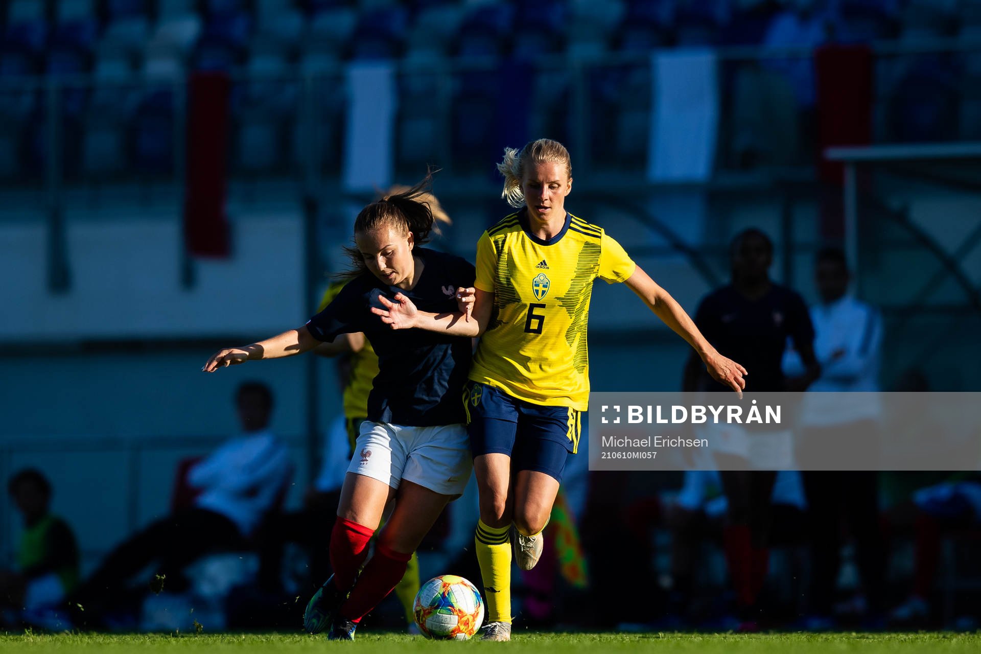 Frankrikes Julie Dufour och Nellie Lilja