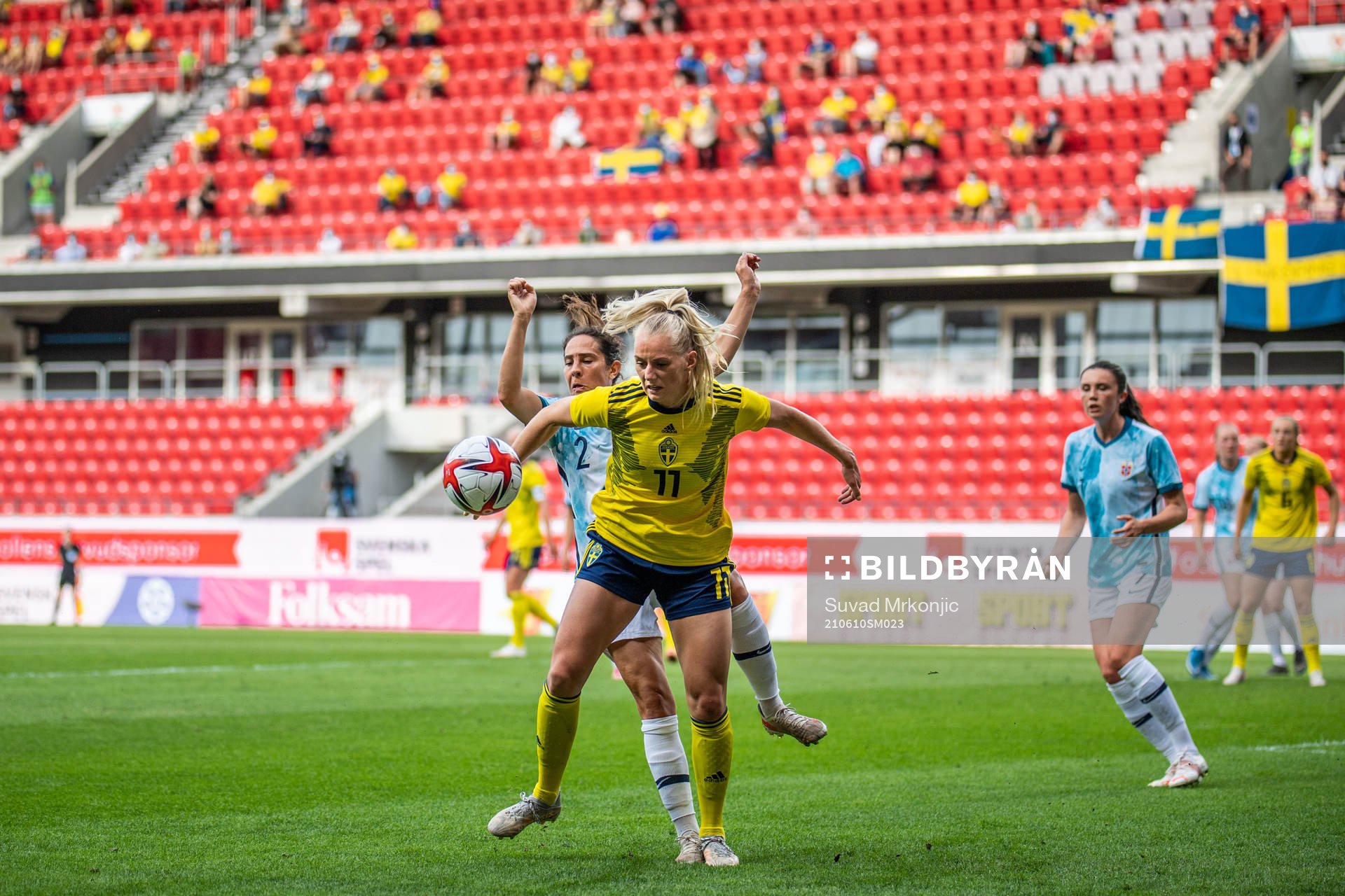 Stina Blackstenius of Sweden and Ingrid Moe Wold of Norway