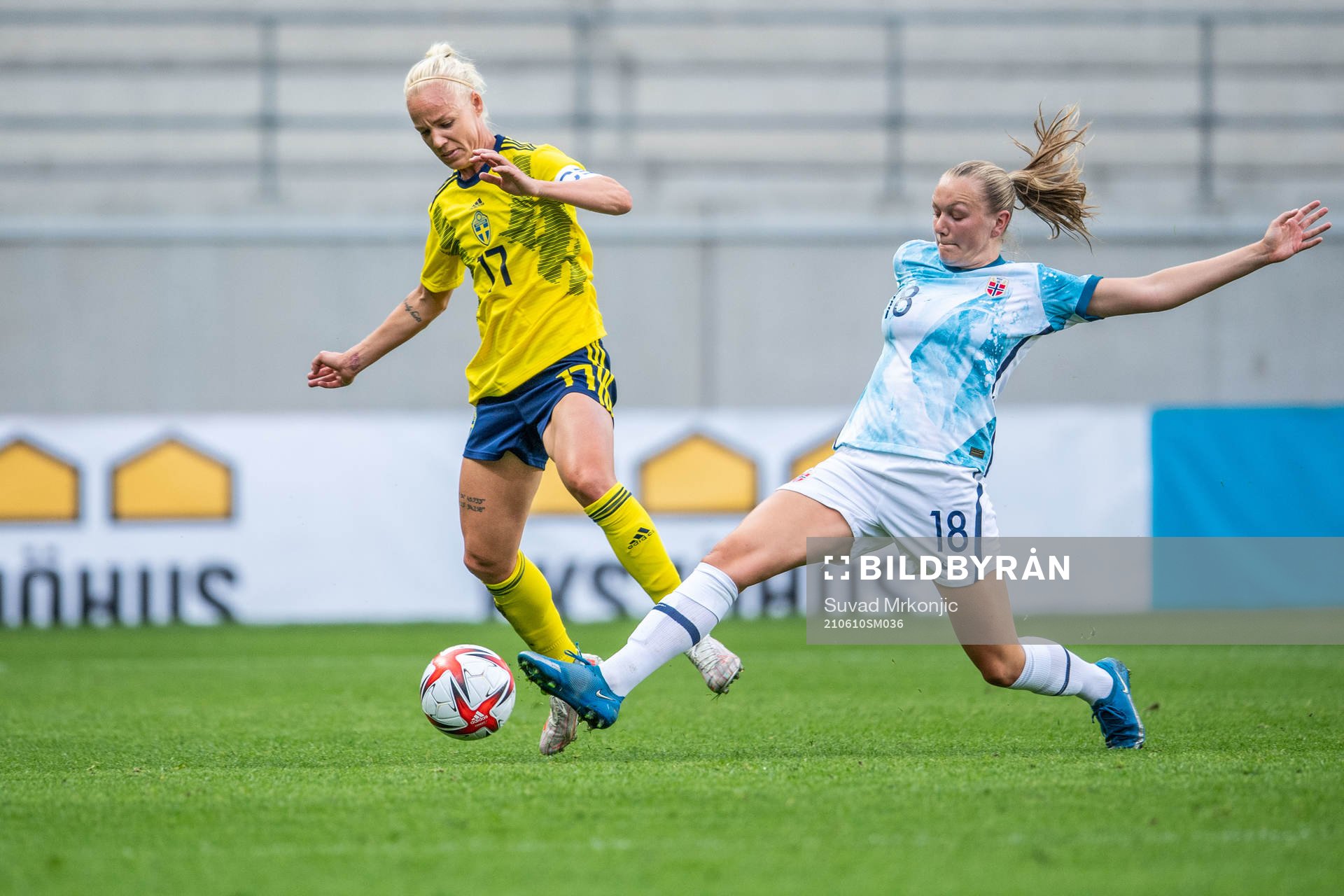 Caroline Seger of Sweden and Frida Maanum of Norway