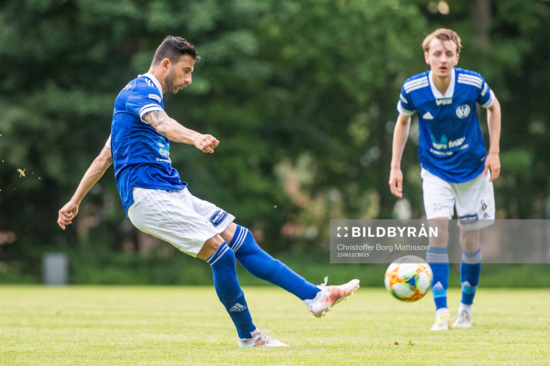 Lunds SKs Behrang Safari gör 2-0 på en frispark
