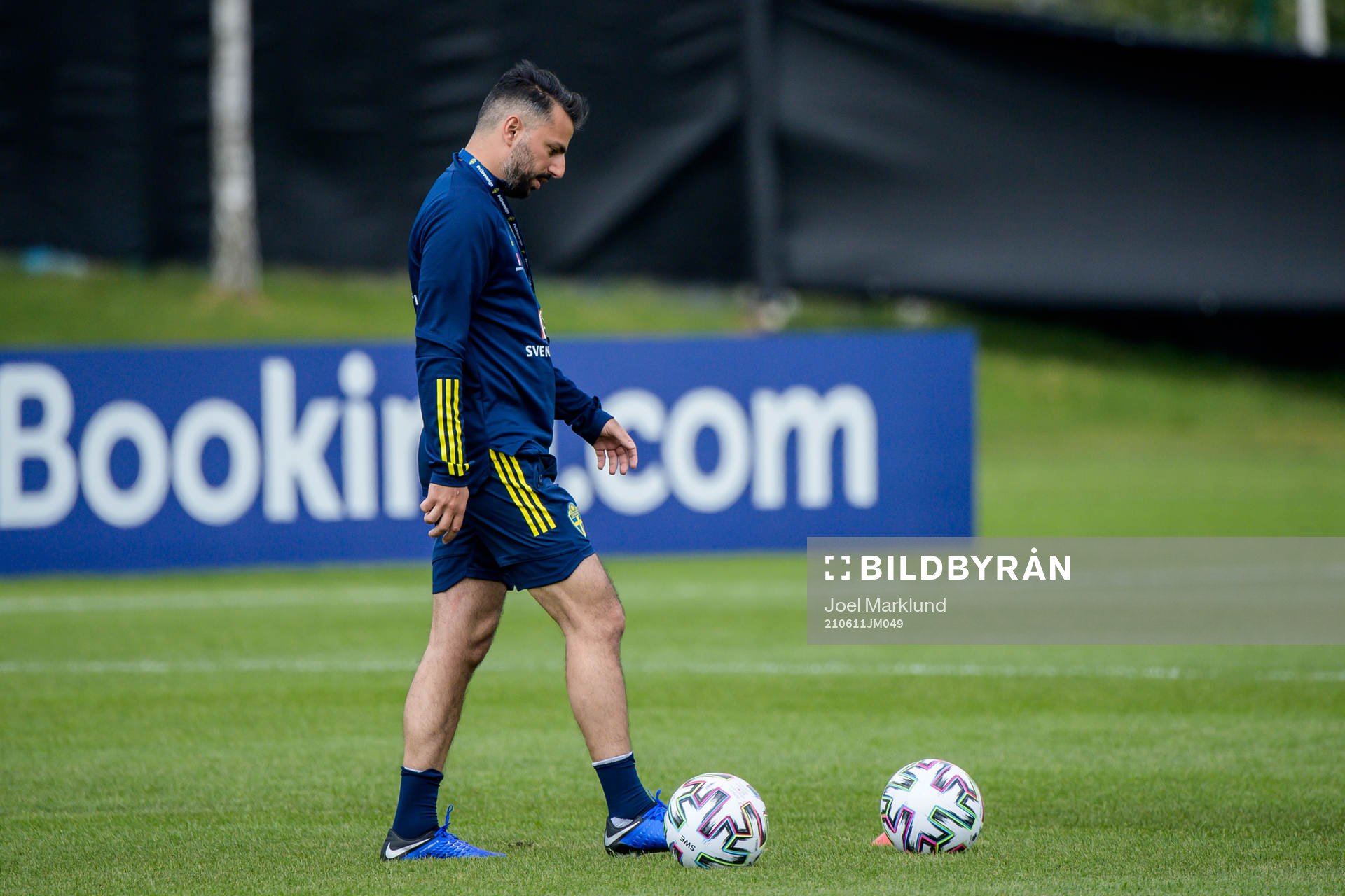 Poya Asbaghi, temporary coach of the Swedish national
