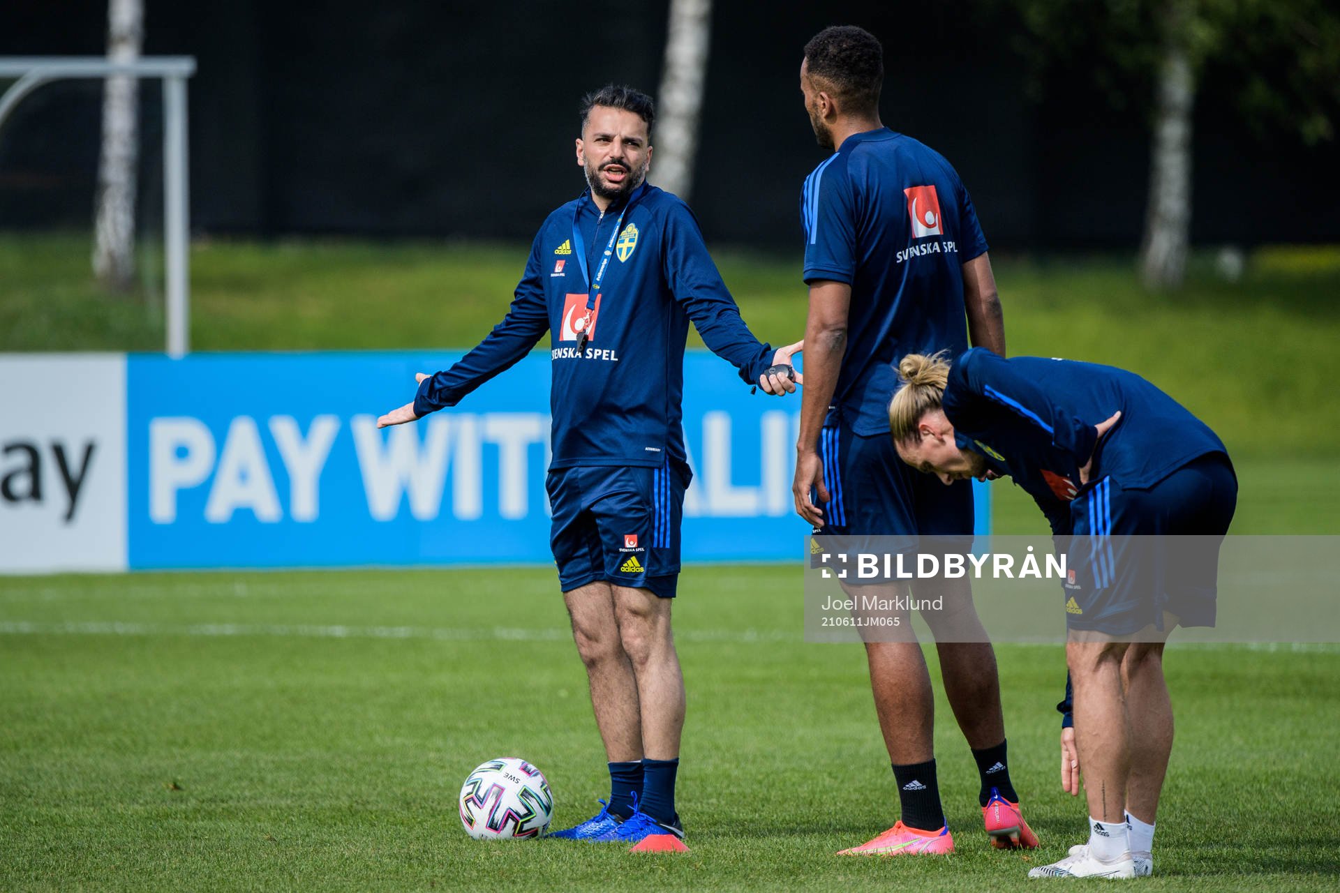 Poya Asbaghi, temporary coach of the Swedish national
