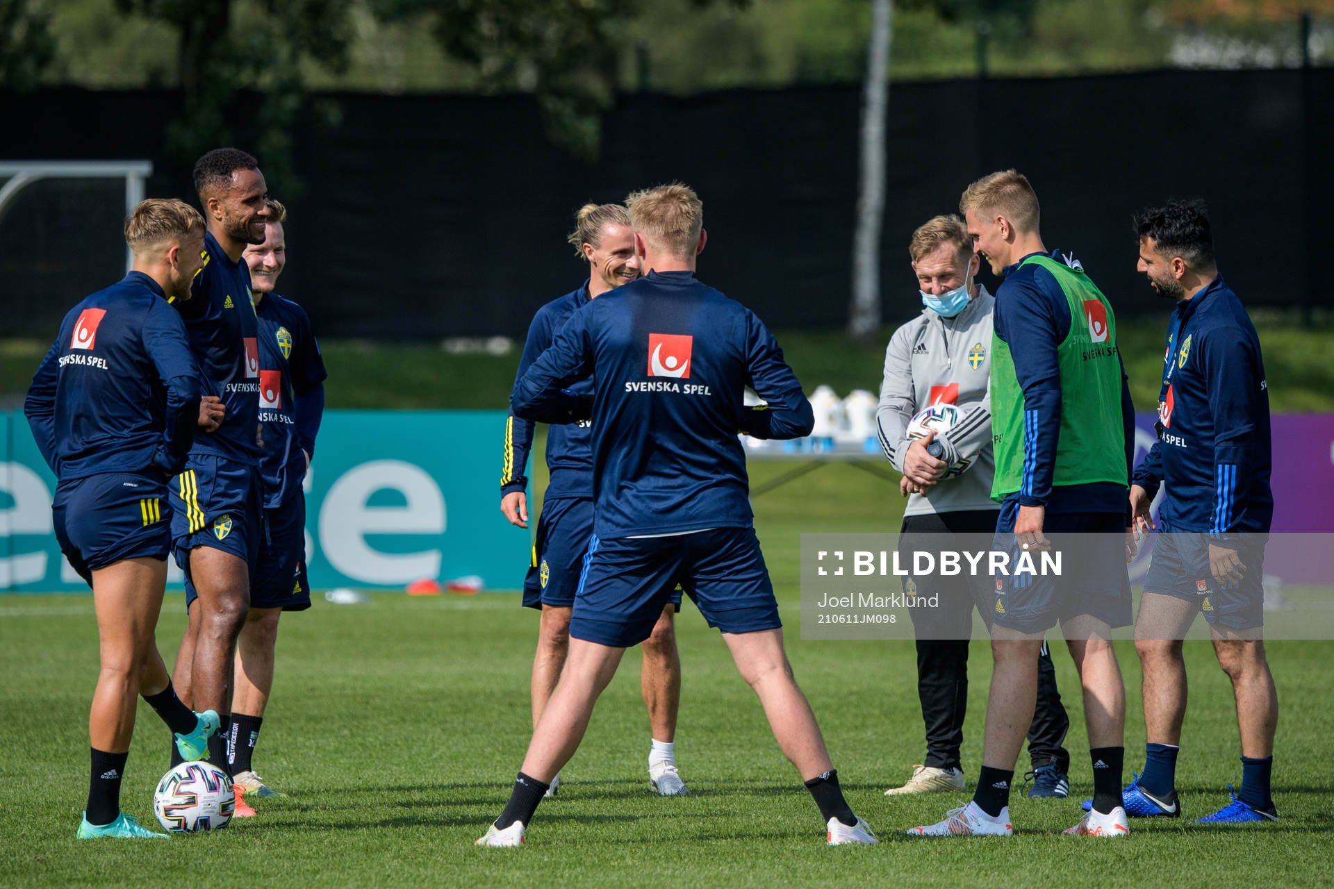 Jesper Karlsson, Isaac Kiese Thelin, Mattias Johansson, Niclas Hult, goalkeeper Jacob Rinne, performance manager Paul Balsom, Joakim Nilsson and Poya Asbaghi, temporary coach of the Swedish national football team's reserve squad at a training session during the UEFA Euro 2020 Football Championship on June 11, 2021 in Gothenburg.