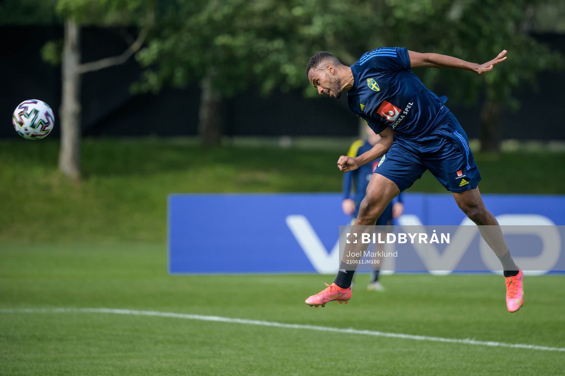 Isaac Kiese Thelin of the Swedish national football team's