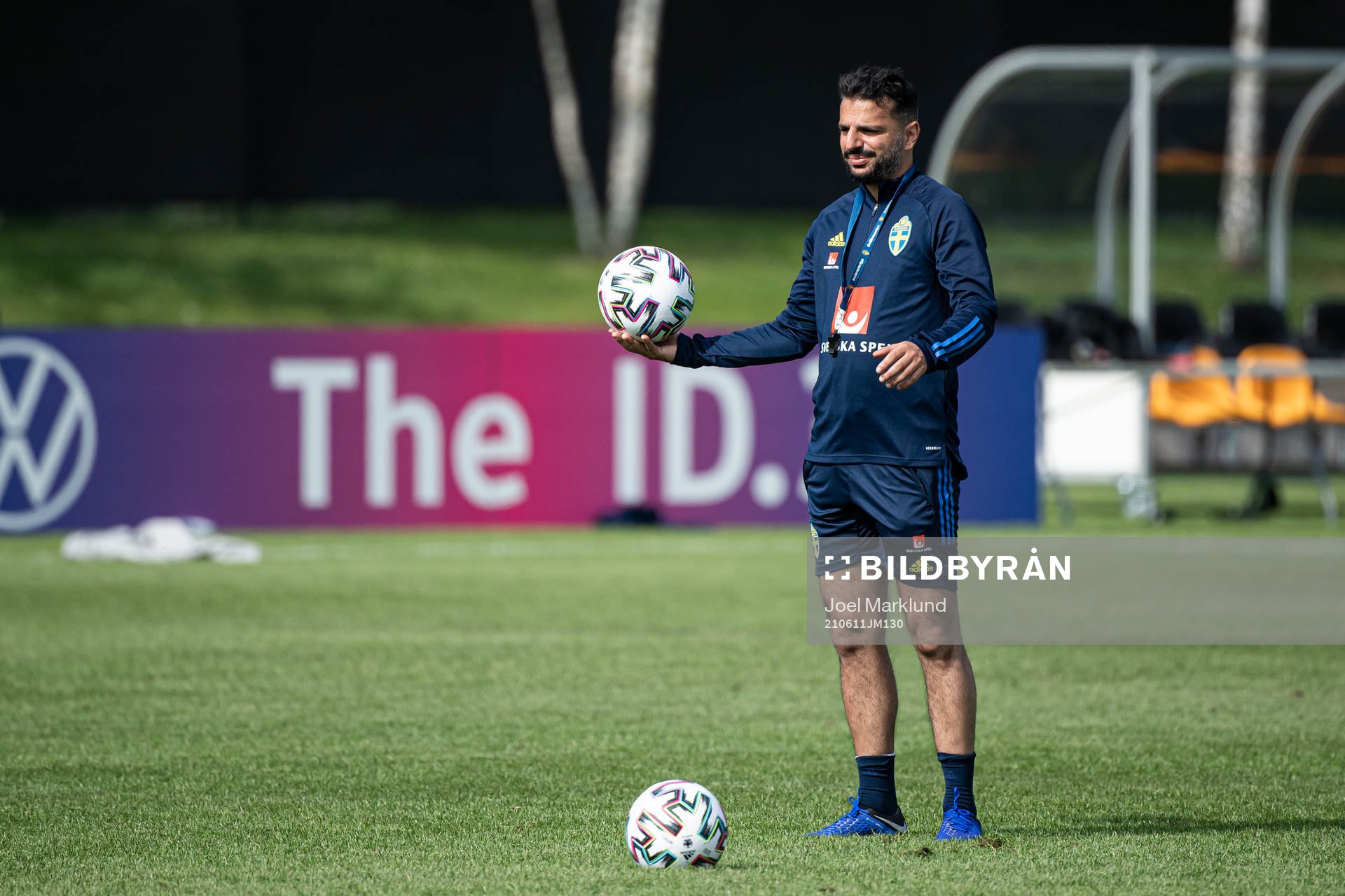 Poya Asbaghi, temporary coach of the Swedish national