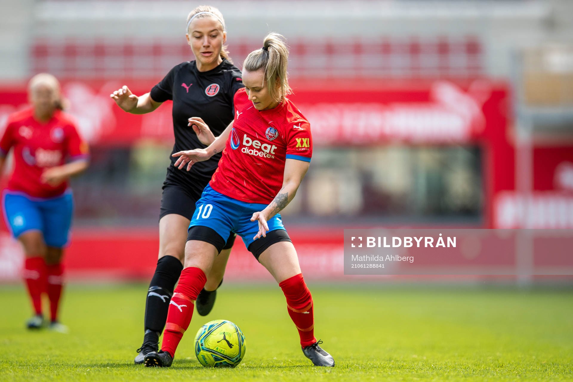 Hittarps Ebba Bergström och Helsingborgs Sanna Nilsson