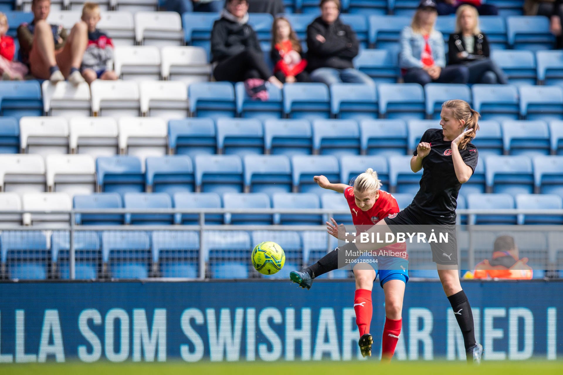 Helsingborgs Maya Waltersson och Hittarps Emma Vald