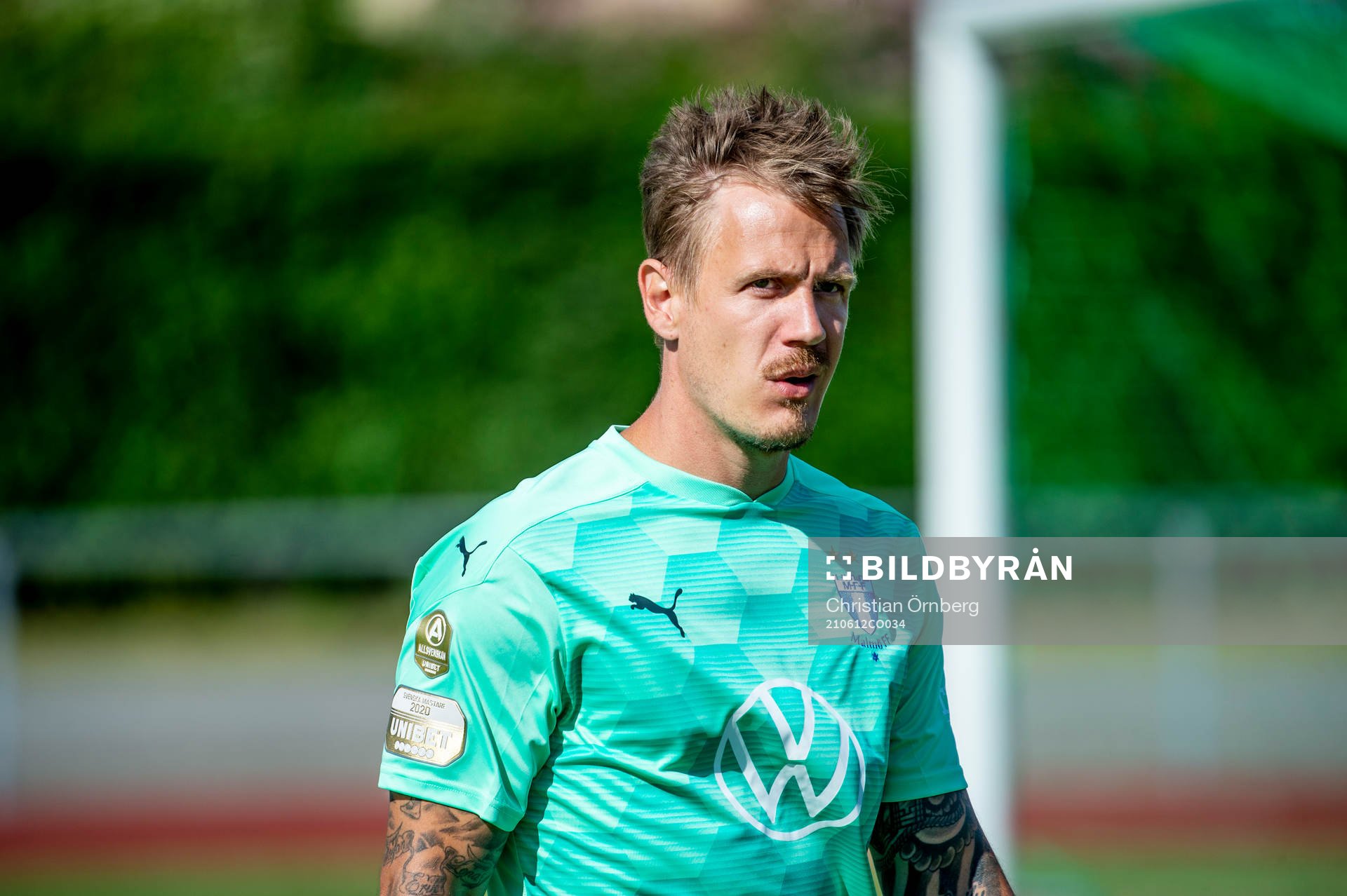 Malmö FFs målvakt Johan Dahlin efter fotbollsmatchen i träningsmatchen mellan Malmö FF och Kalmar den 12 juni 2021 i Malmö. 