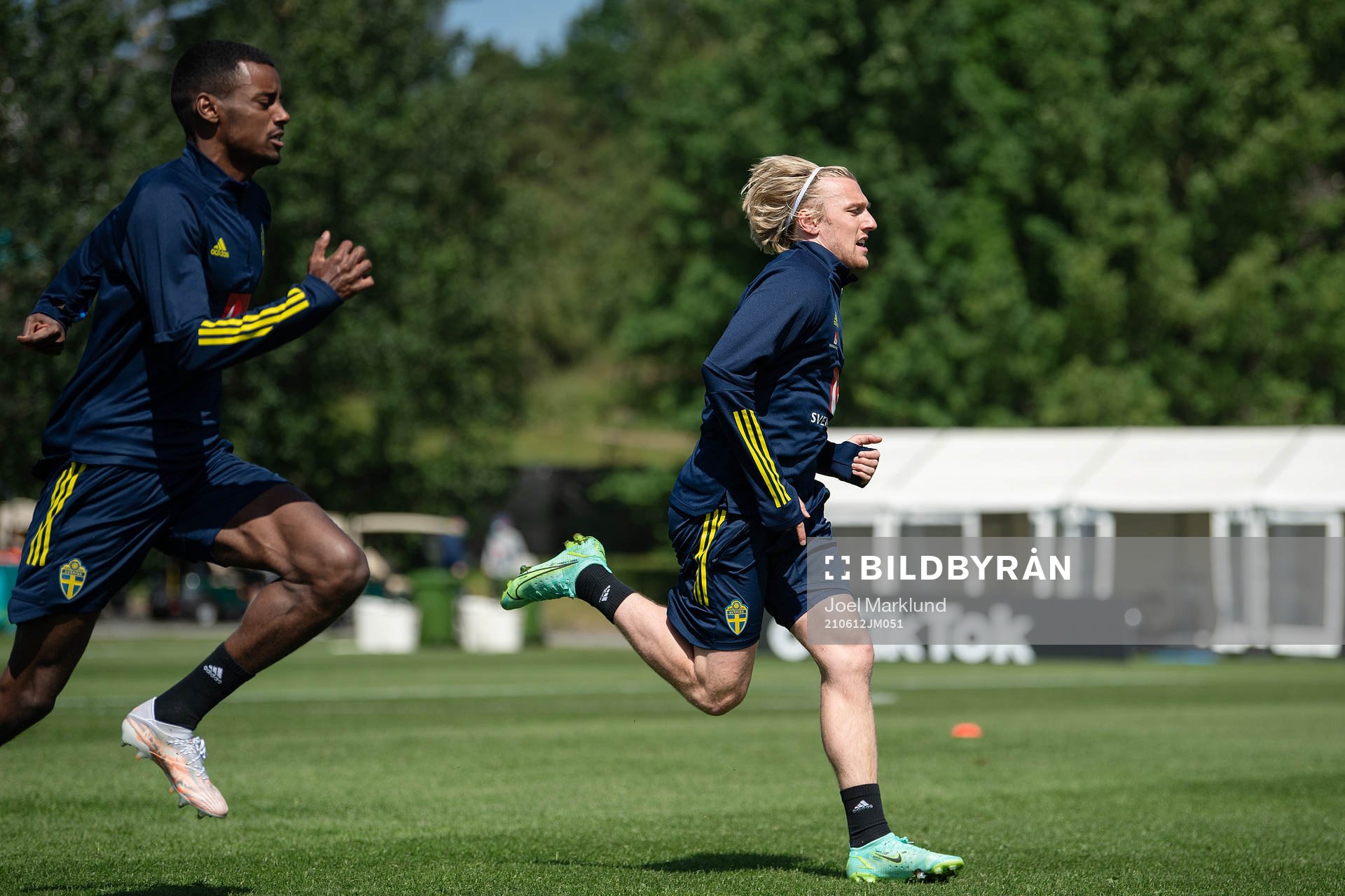 Alexander Isak and Emil Forsberg  of the Swedish national