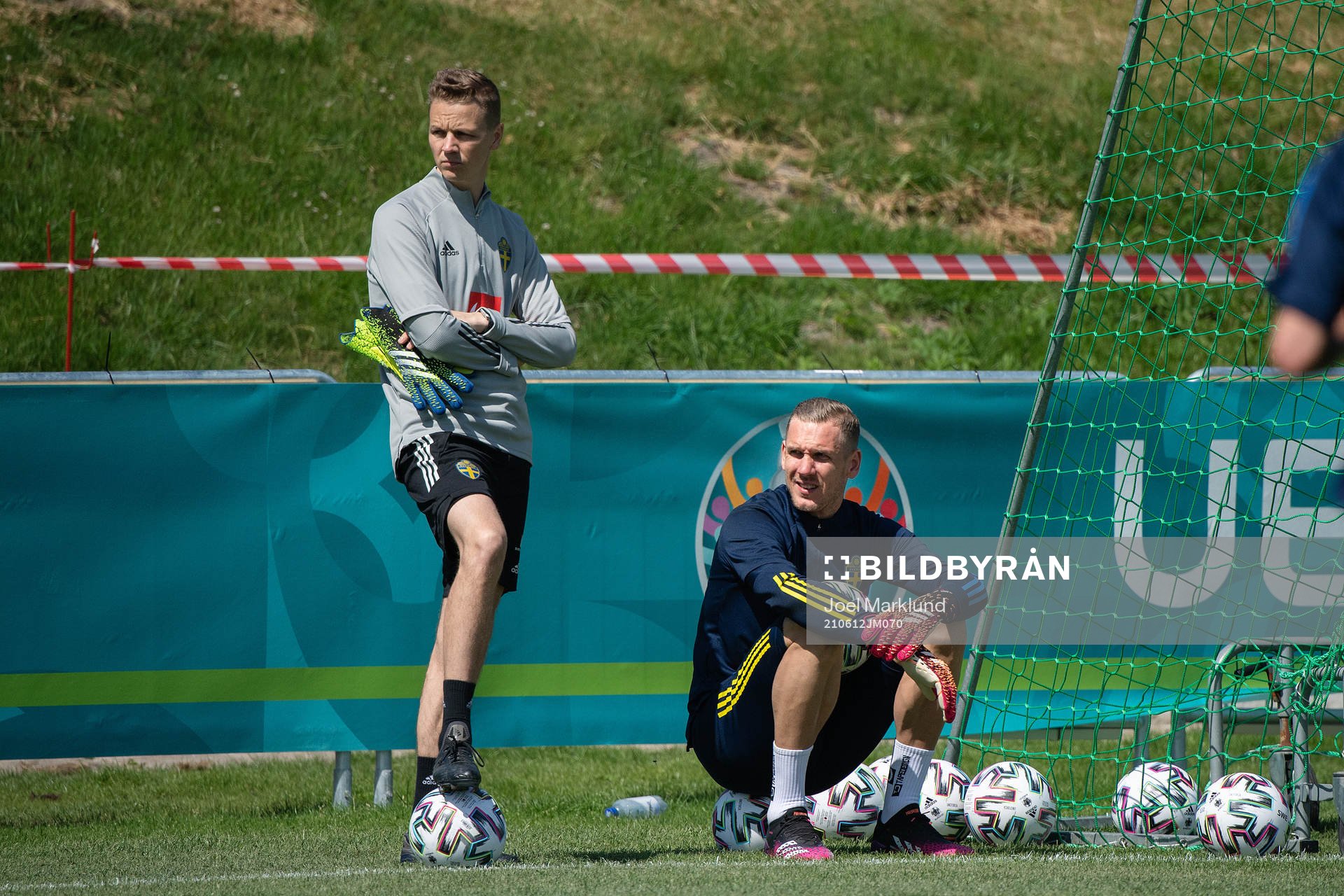 goalkeeper coach Maths Elfvendal and goalkeeper Robin Olsen