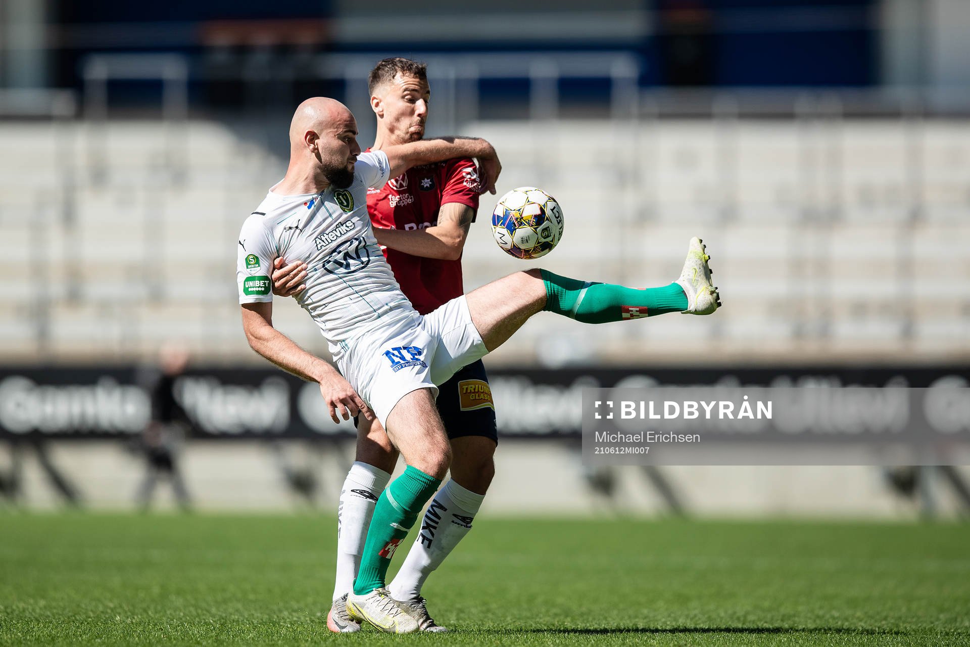 Jönköpings Perparim Beqaj och Örgrytes Jonathan Azulay