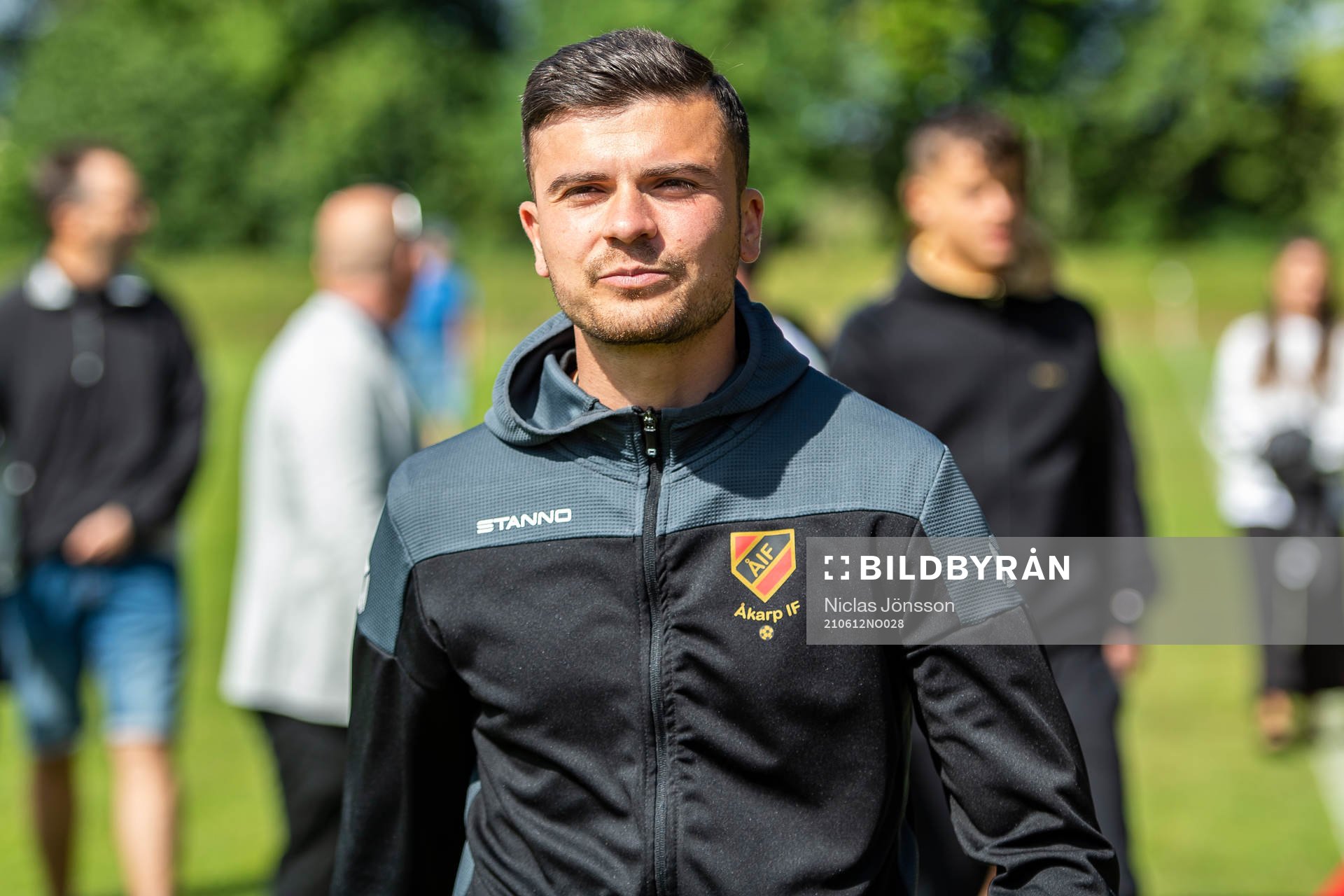 Åkarps Huvudtränare Eremal Zejnullahu jublar