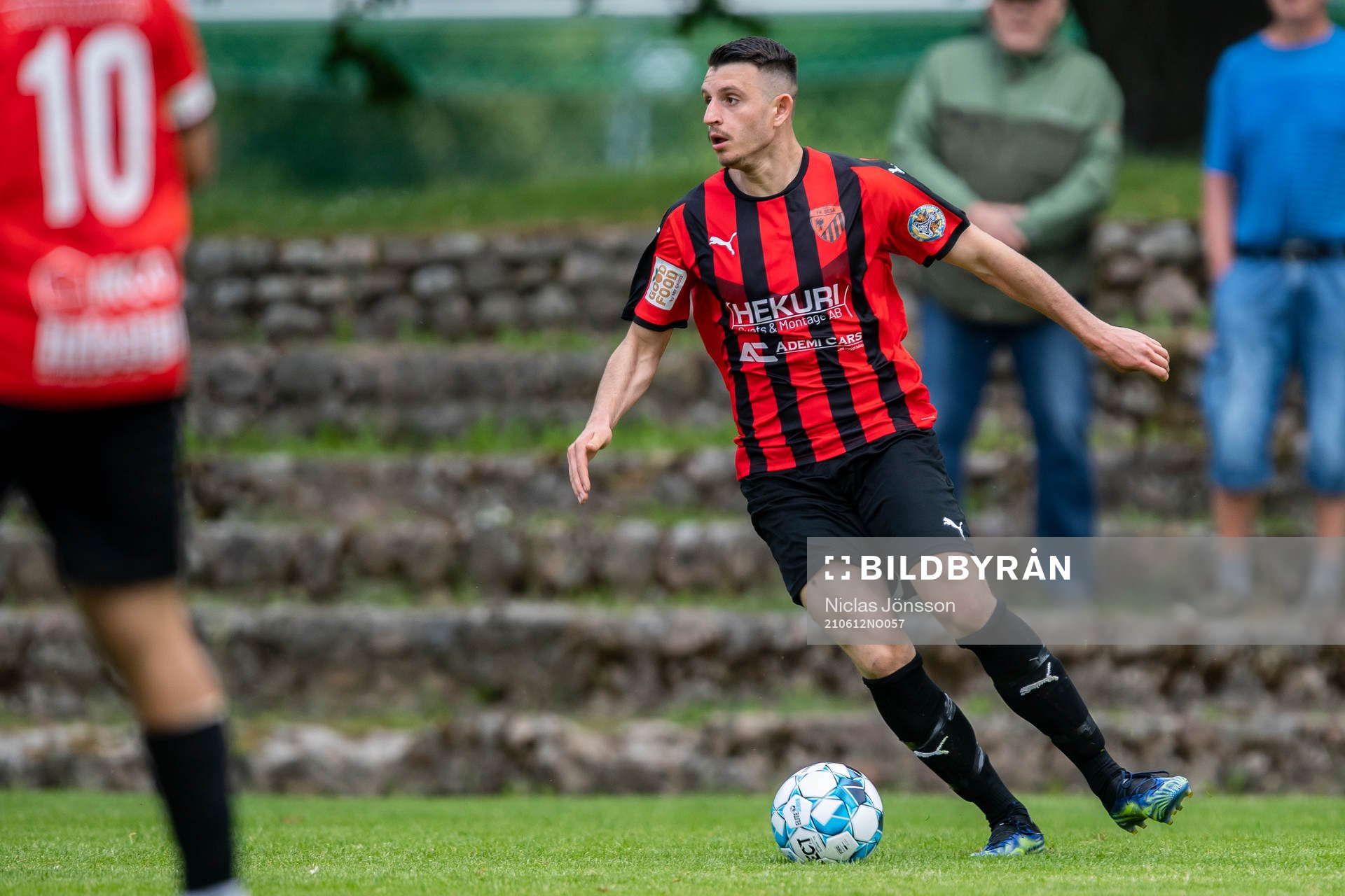 Besas Indrit Shala under fotbollsmatchen i Division 3 södra mellan FK Besa och Åkarp den 12 juni 2021 i Landskrona. 