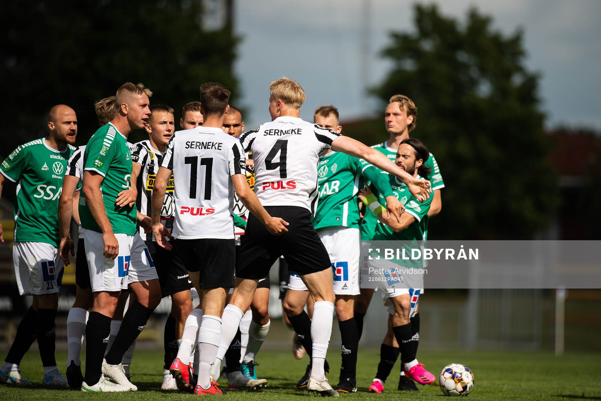 Irriterat mellan Brages spelare och Landskronas Filip