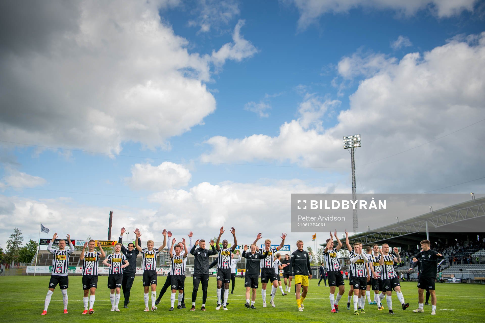 Landskronas spelare jublar under fotbollsmatchen i Superettan mellan Landskrona och Brage den 12 juni 2021 i Landskrona. 