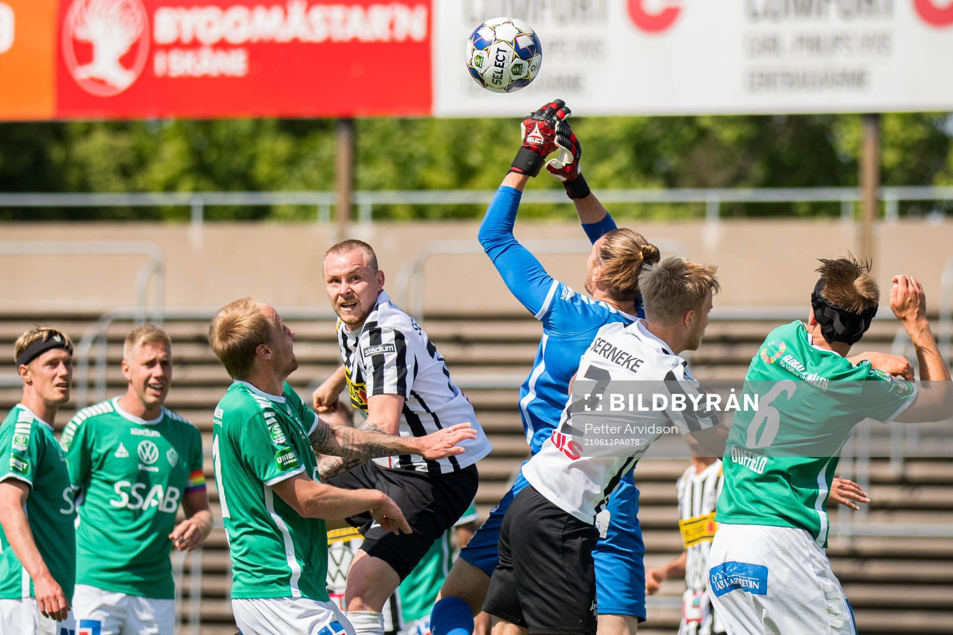 Landskronas Nicklas Nielsen och Johan Rapp oroar mot Brages