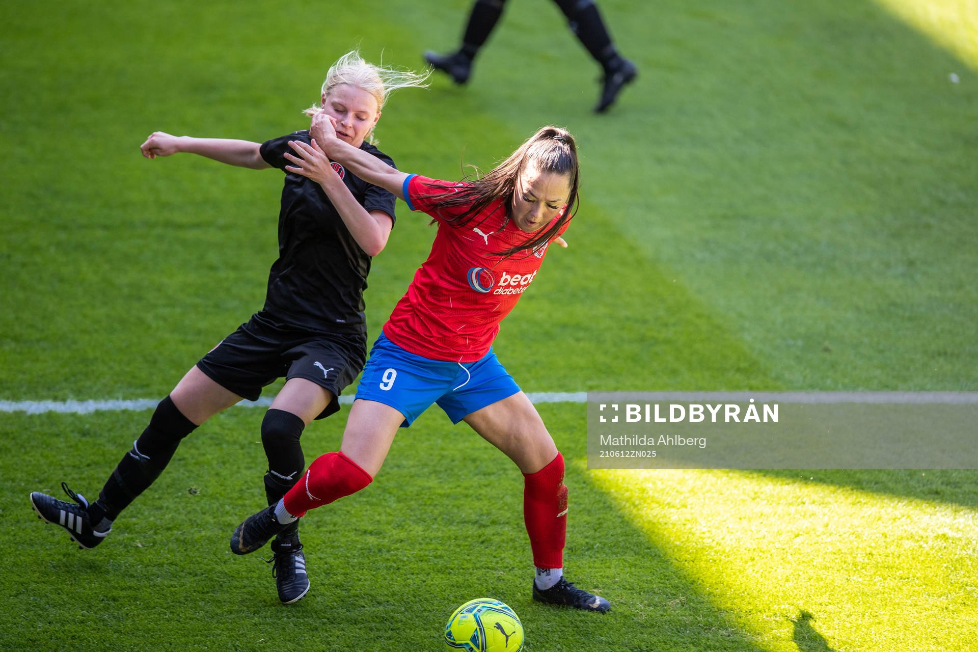 Hittarps Engla Hitchcock och Helsingborgs Isabel Aguilar