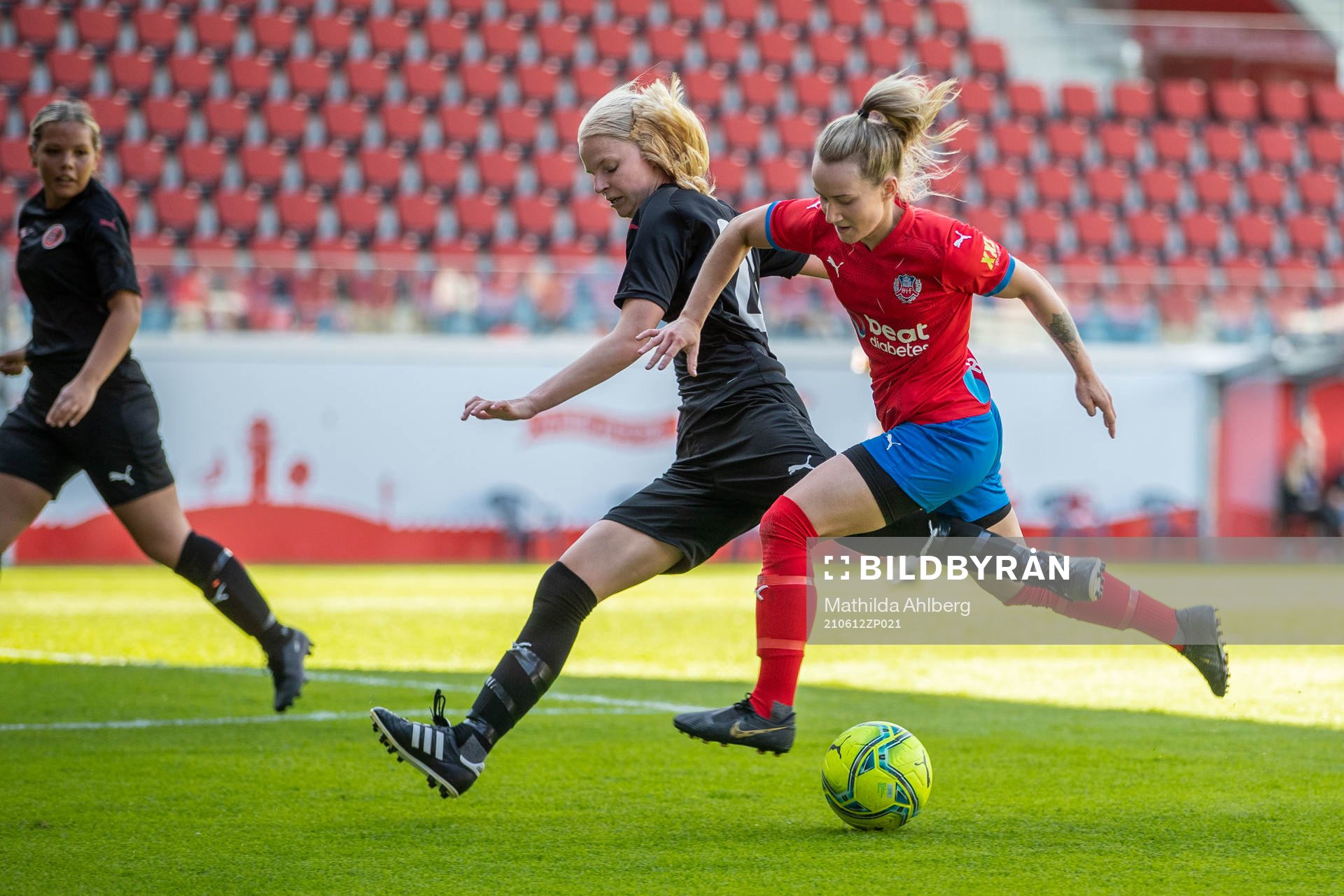 Hittarps Frida Olsson och Helsingborgs Sanna Nilsson
