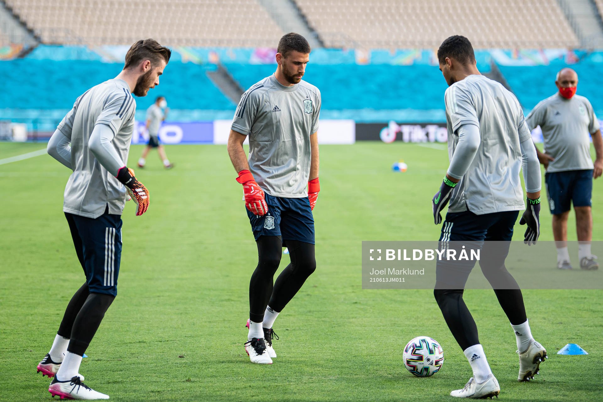 Goalkeepers David de Gea, Unai Simon and Robert Sanchez of