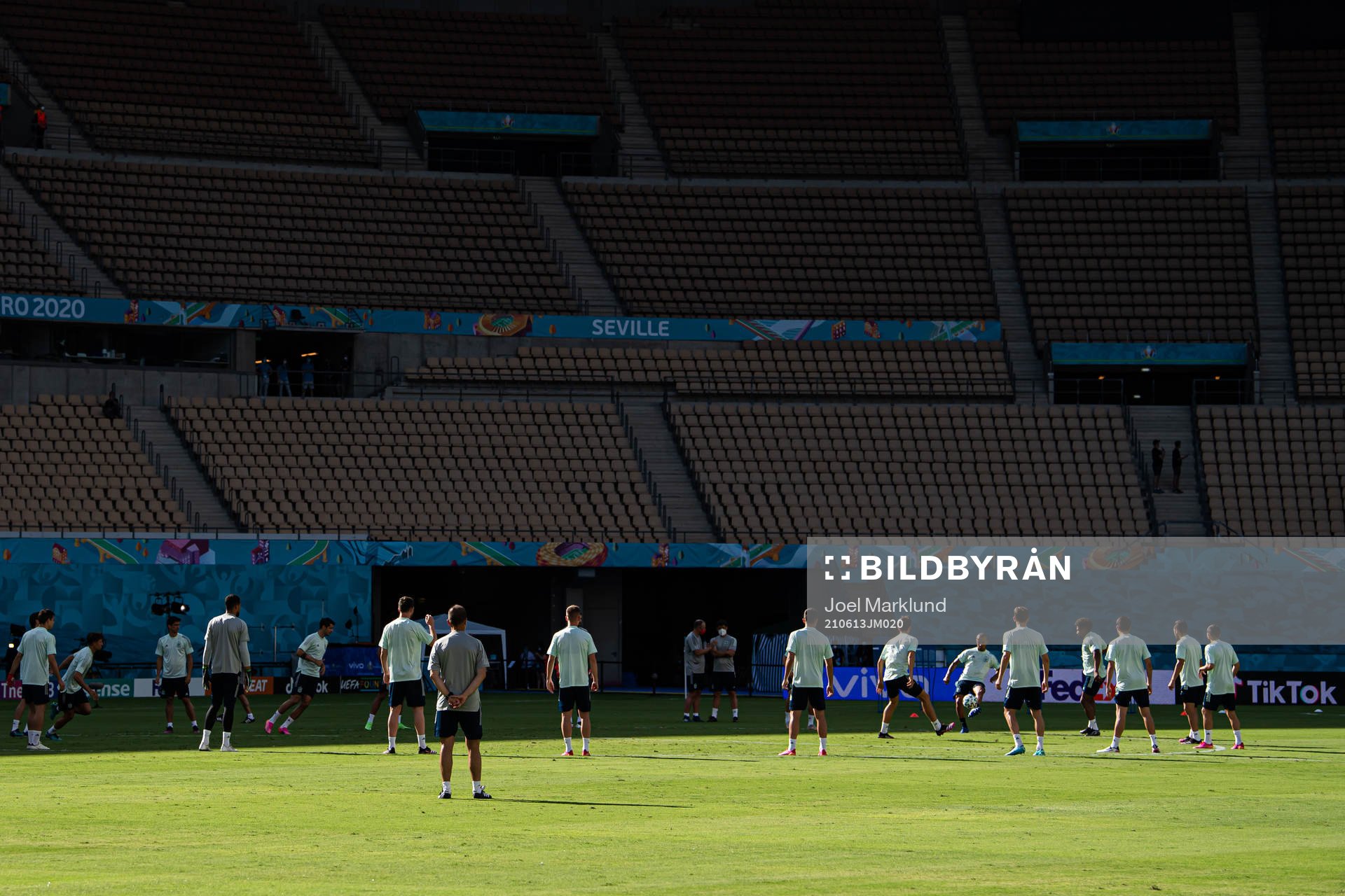 Players of the Spanish national football team at a training