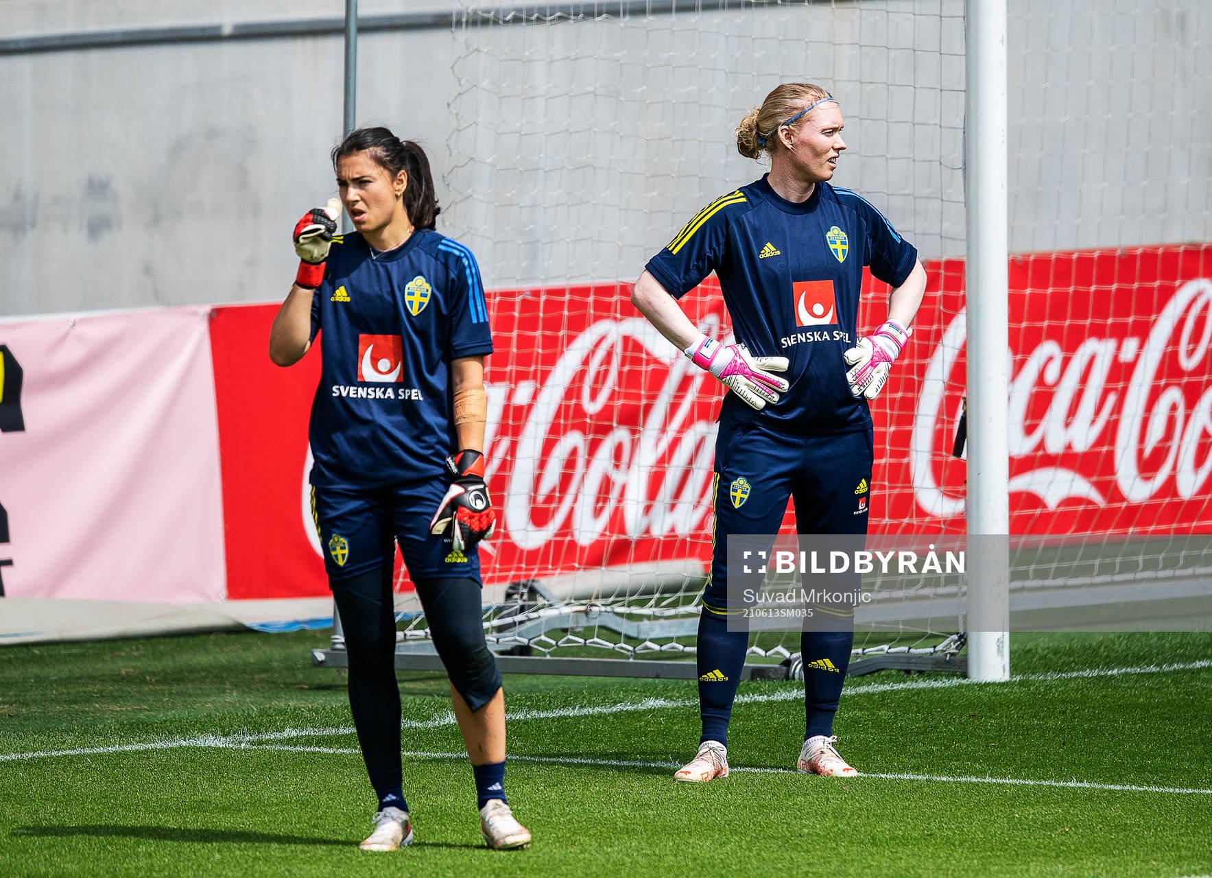 goalkeeper Zecira Musovic and goalkeeper Hedvig Lindahl of