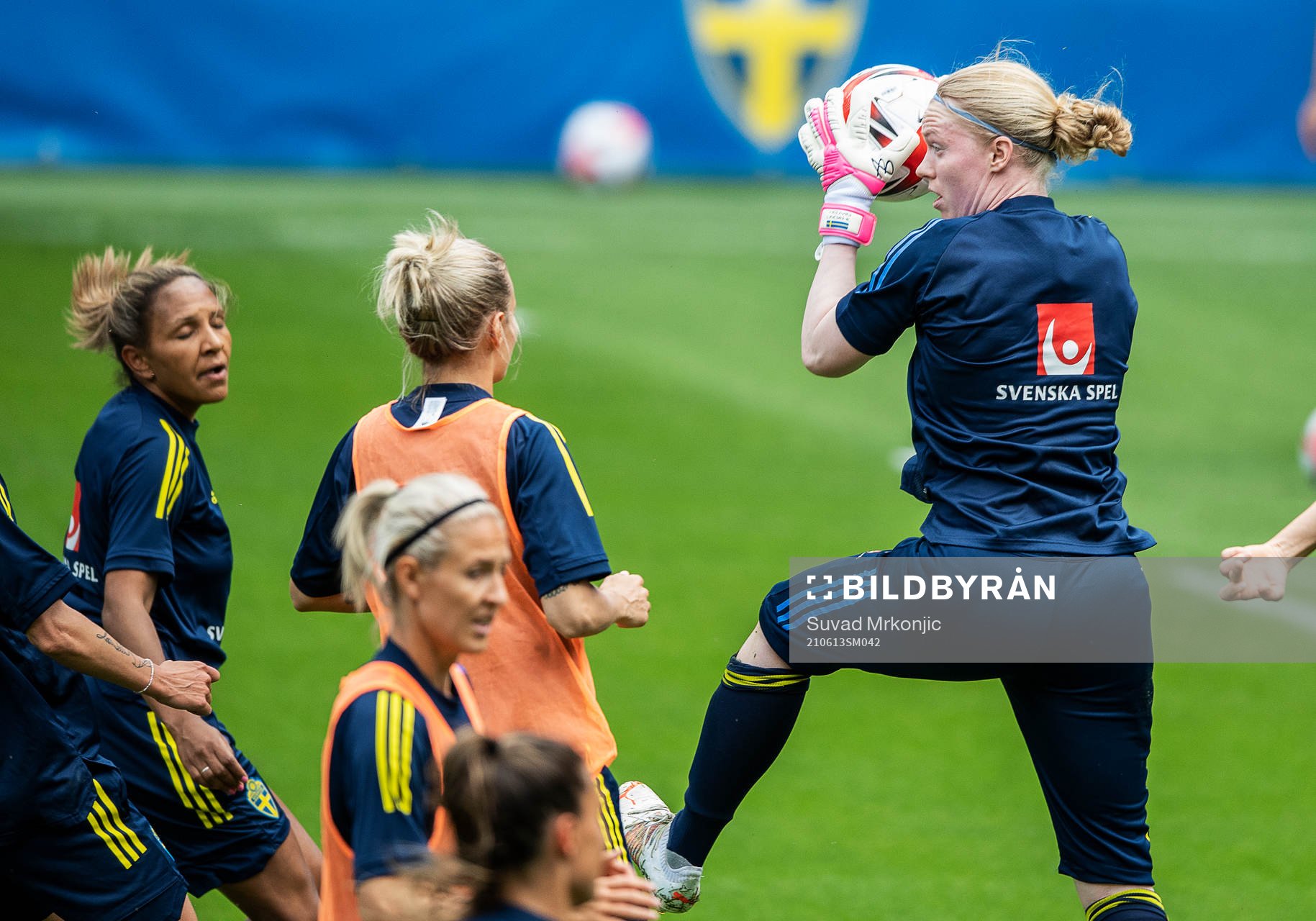 goalkeeper Hedvig Lindahl of Sweden