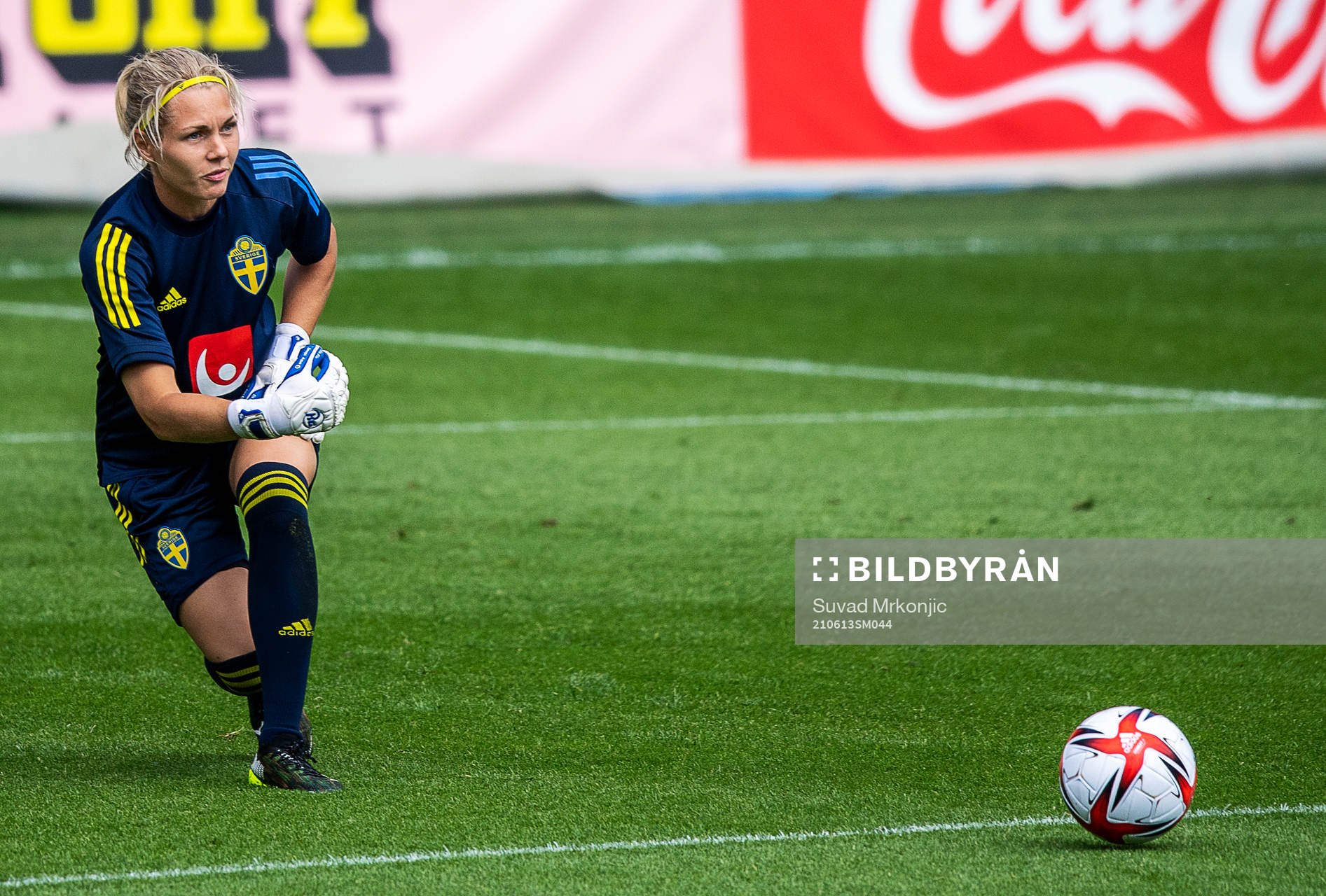 goalkeeper Jennifer Falk of Sweden