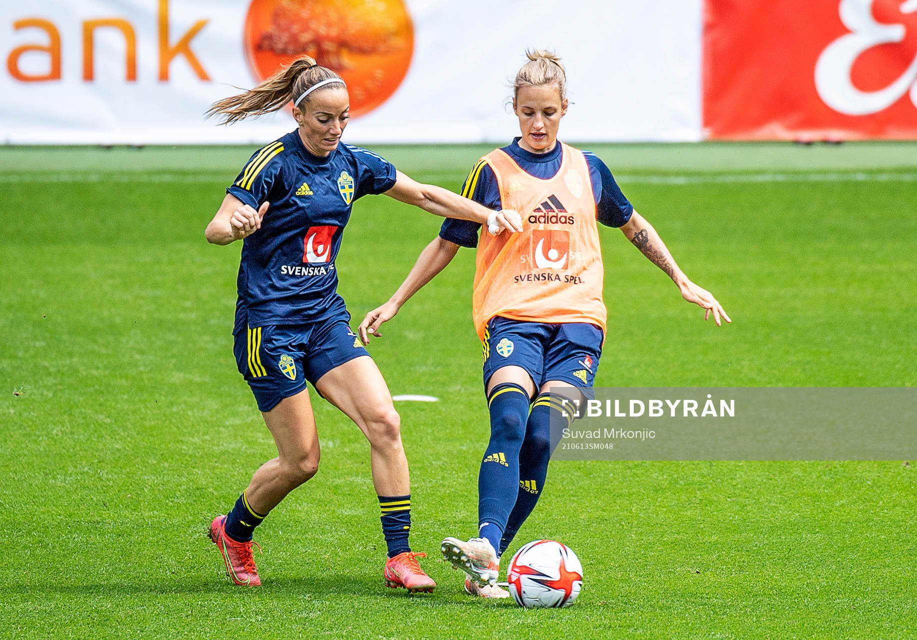 Kosovare Asllani and Nathalie Björn of Sweden