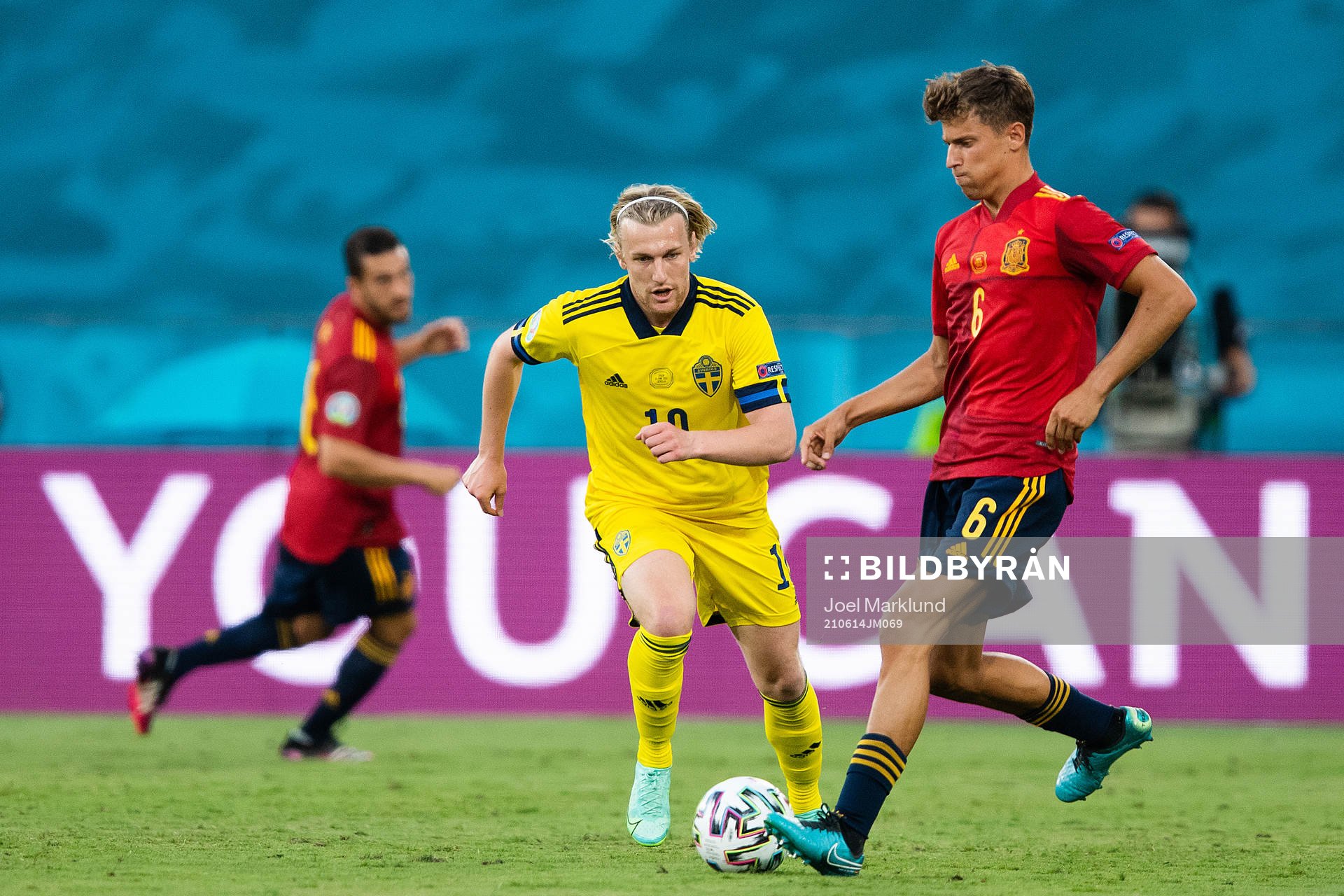 Emil Forsberg of Sweden and Marcos Llorente Marcos Llorente