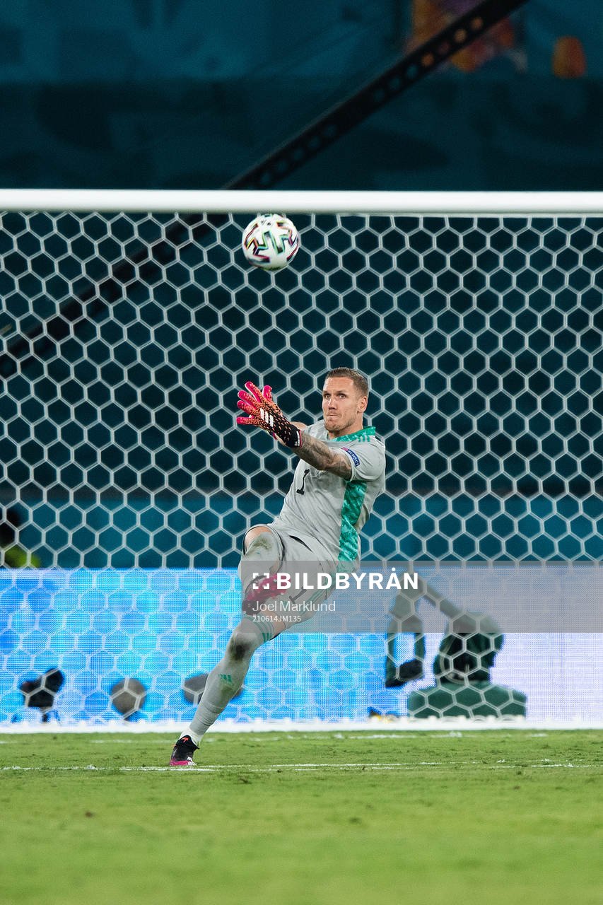 goalkeeper Robin Olsen of Sweden