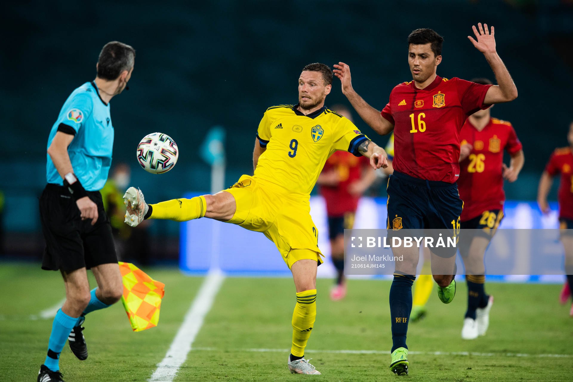 Marcus Berg of Sweden and Rodri Rodri of Spain during the UEFA Euro 2020 Football Championship match between Spain and Sweden on June 14, 2021 in Seville.