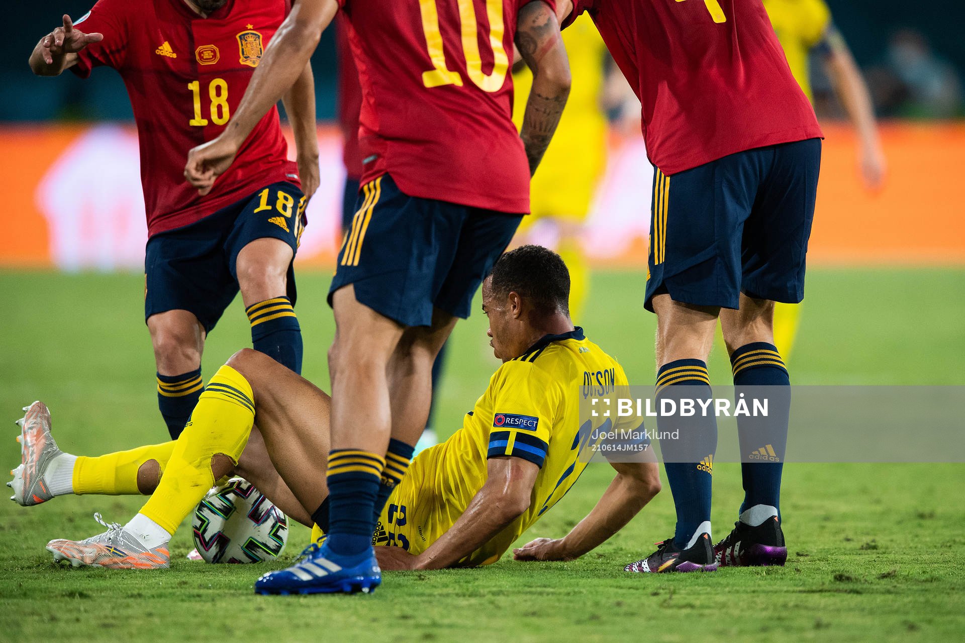 Jordi Alba, Thiago Alcantara and Pau Torres of Spain against Robin Quaison of Sweden during the UEFA Euro 2020 Football Championship match between Spain and Sweden on June 14, 2021 in Seville.