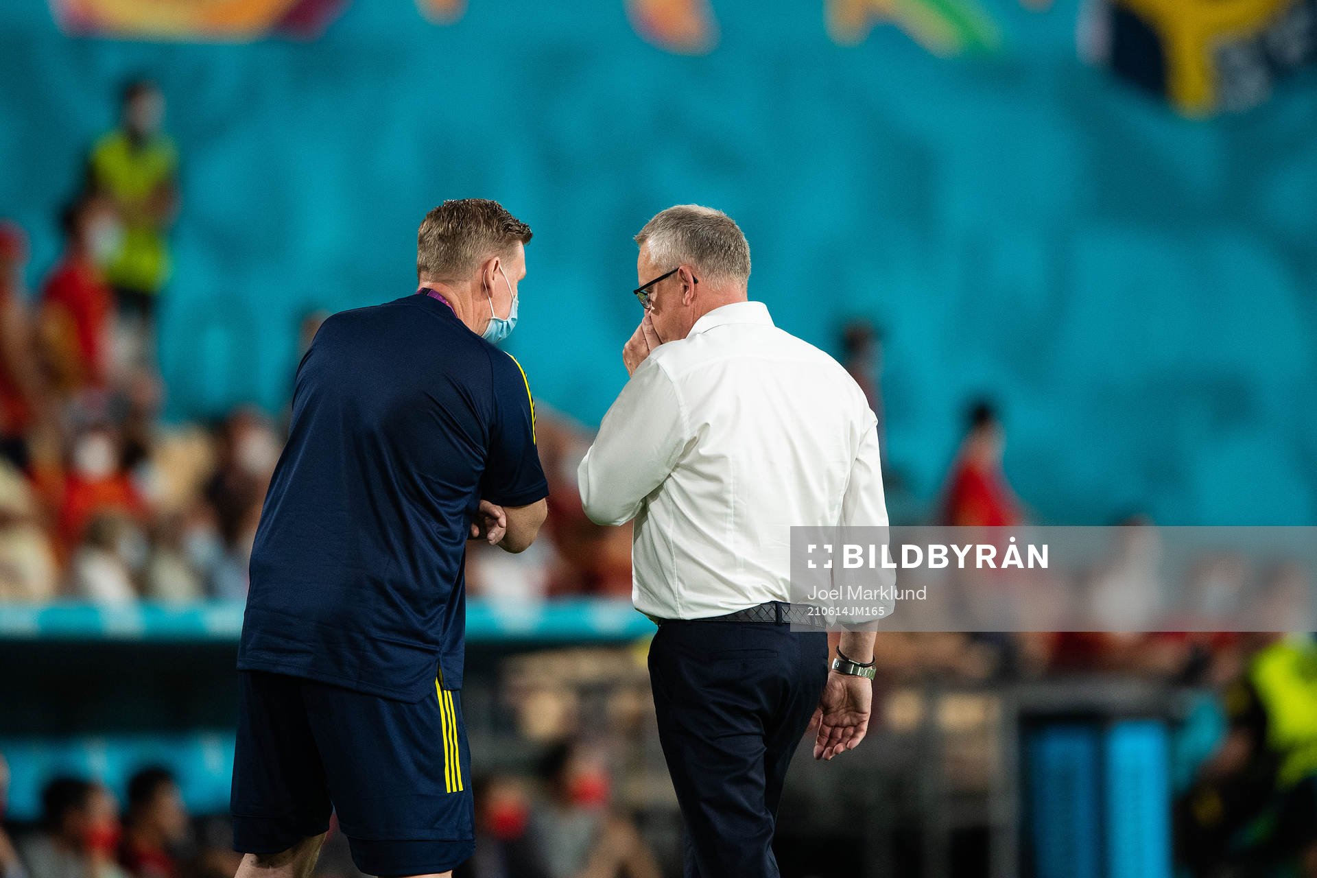 assistant coach Peter Wettergren and head coach Janne