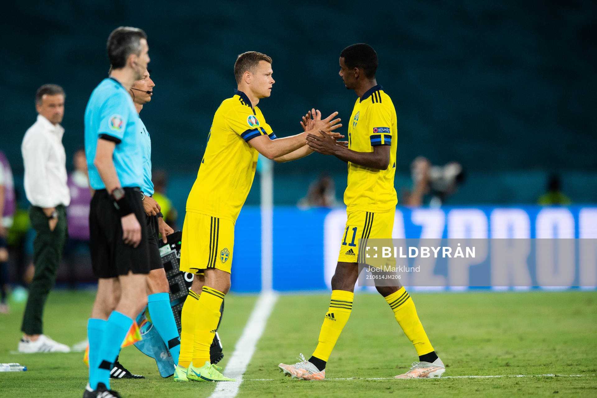 Viktor Claesson is being substitutet for Alexander Isak of