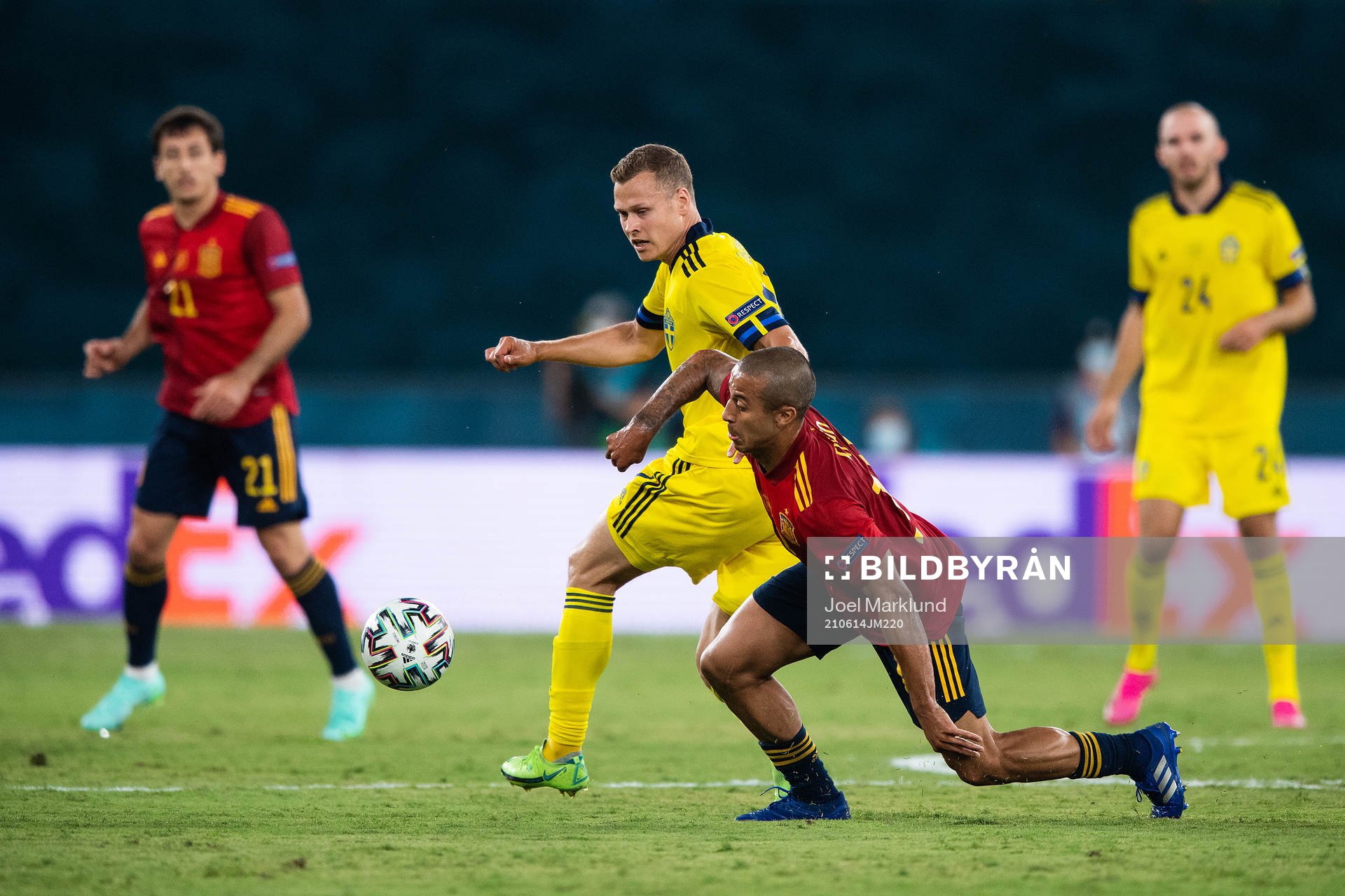 Viktor Claesson of Sweden and Thiago Alcantara of Spain during the UEFA Euro 2020 Football Championship match between Spain and Sweden on June 14, 2021 in Seville.