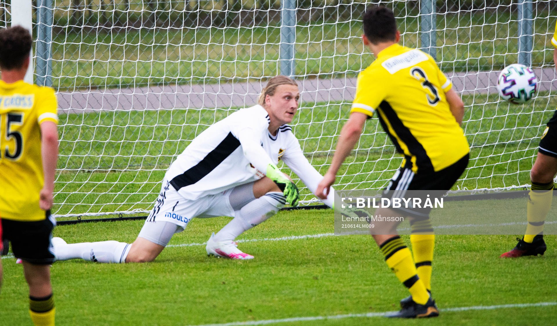 IFK Hässleholms målvakt Carl Lundahl Persson i matchen i